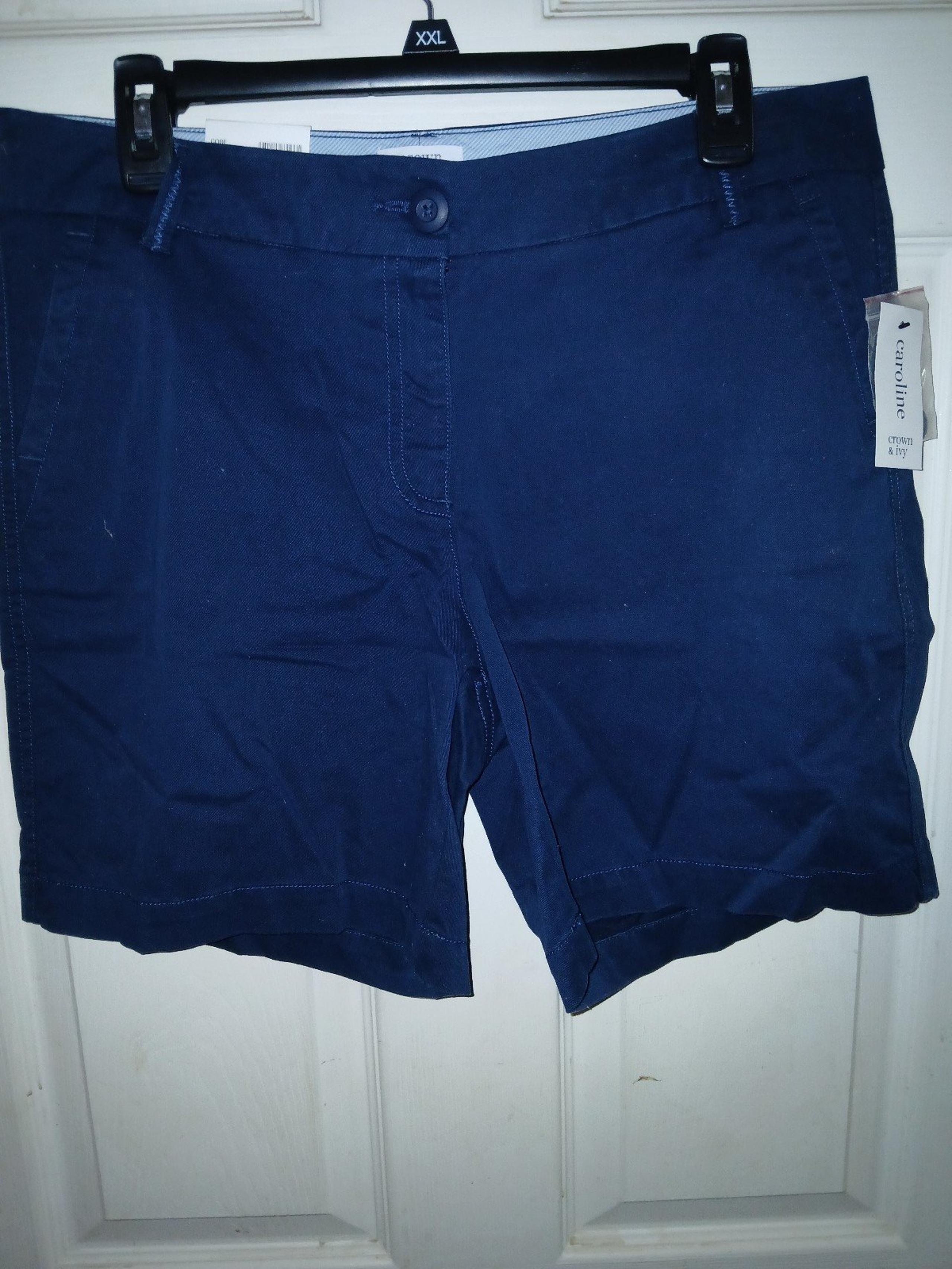 Crown and ivy Caroline shorts. New with tag