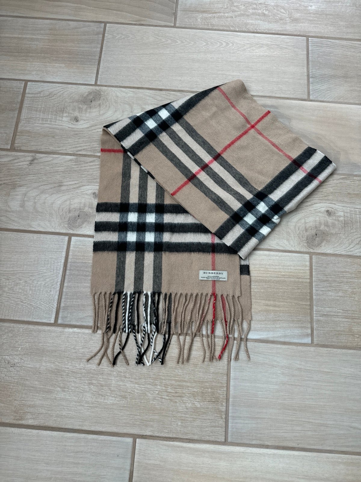 Burberry cashmere scarf