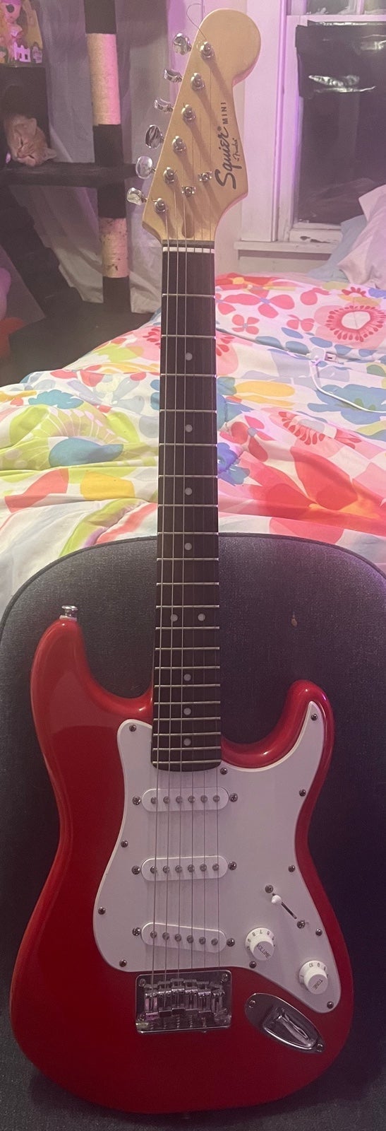 Squier mini stratocaster electric guitar fender red right handed