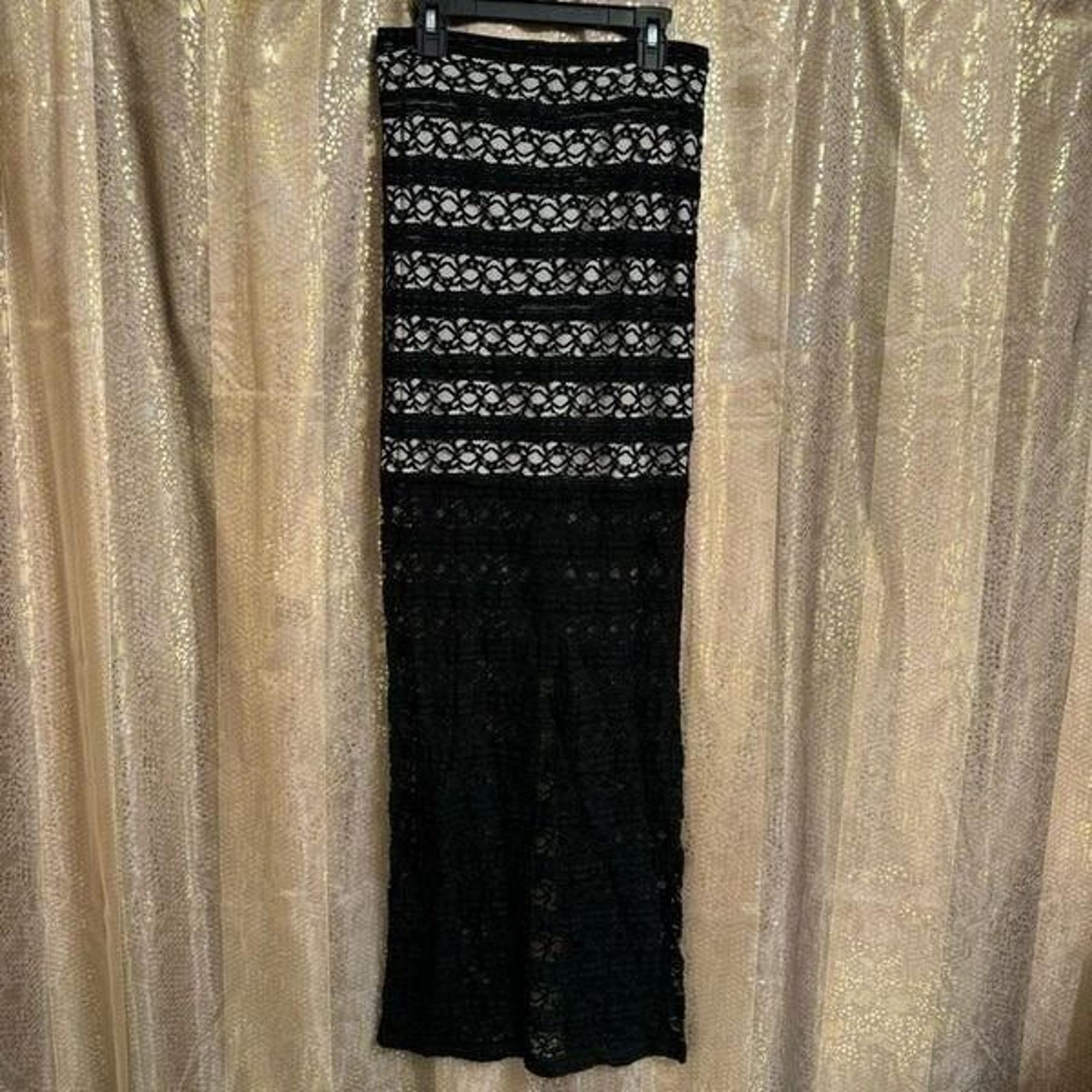 Alice + Olivia Ettley Black Semi Sheer Lace Maxi Skirt Size 2 NWT