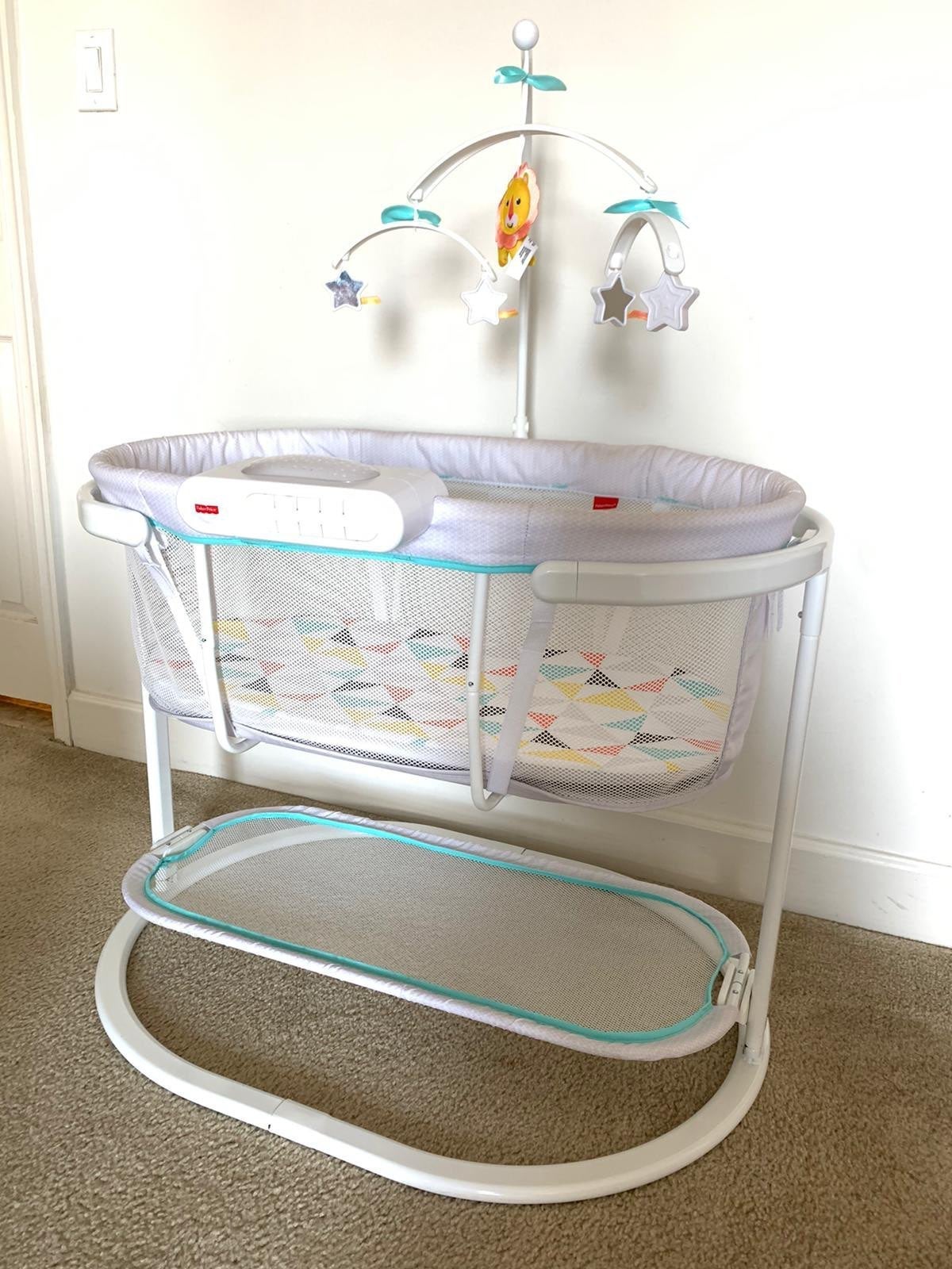 baby crib