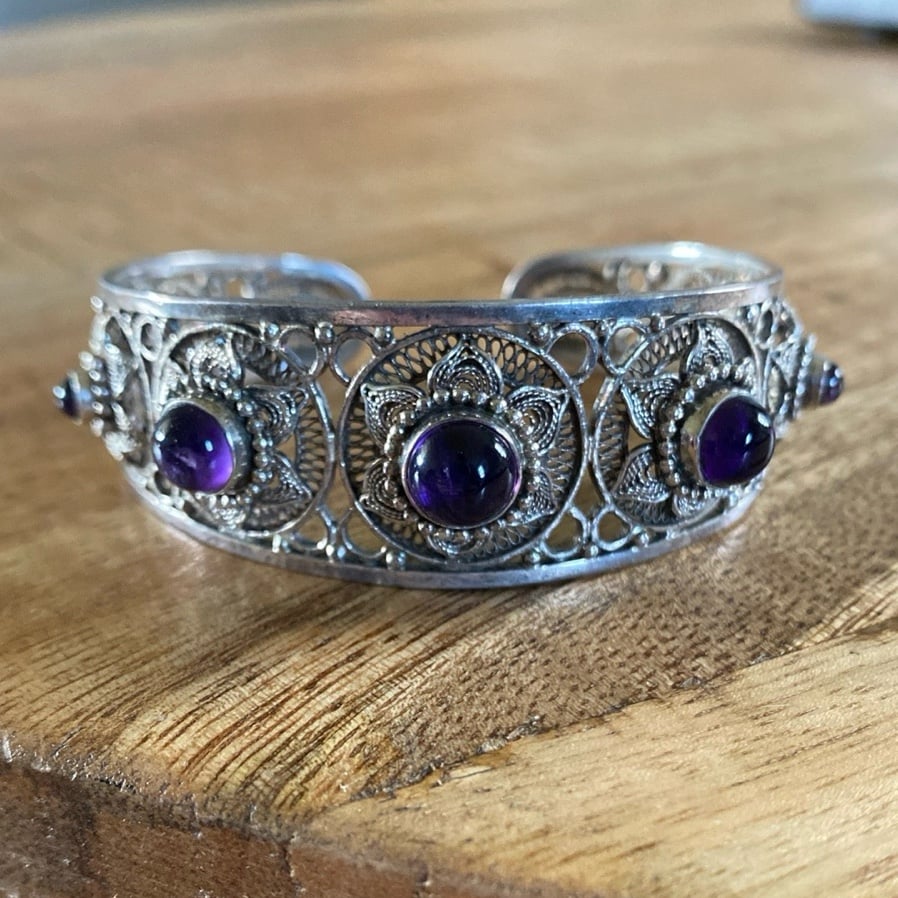 Chinese Designer BJ Amethyst & Sterling Silver Filigree Cuff