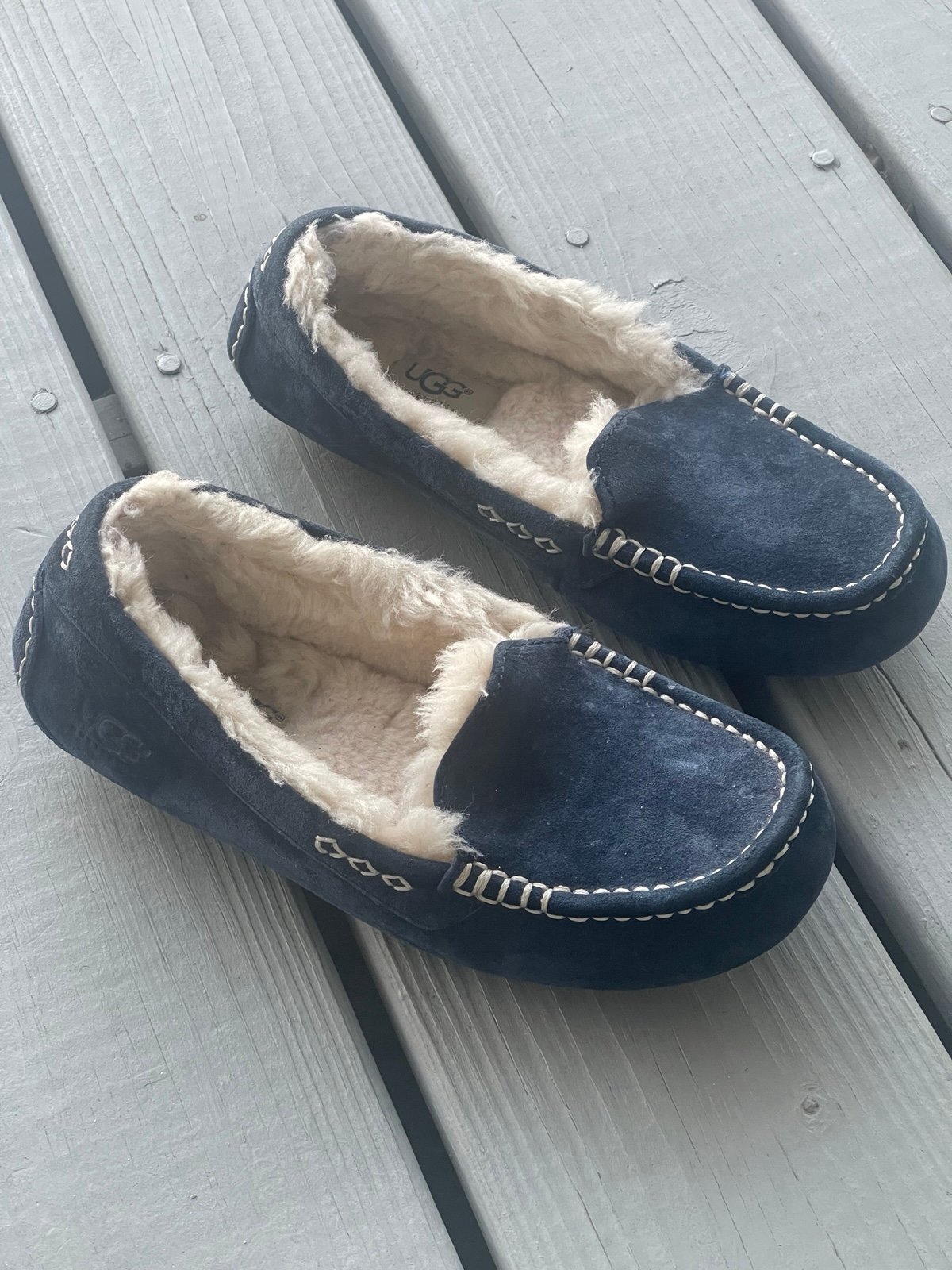 UGG Australia Women’s Ansley Moccasin Slipper Shoes Suede Shearling Size 6 Navy