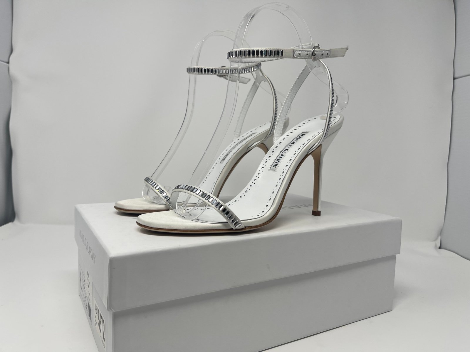 manolo blahnik heels