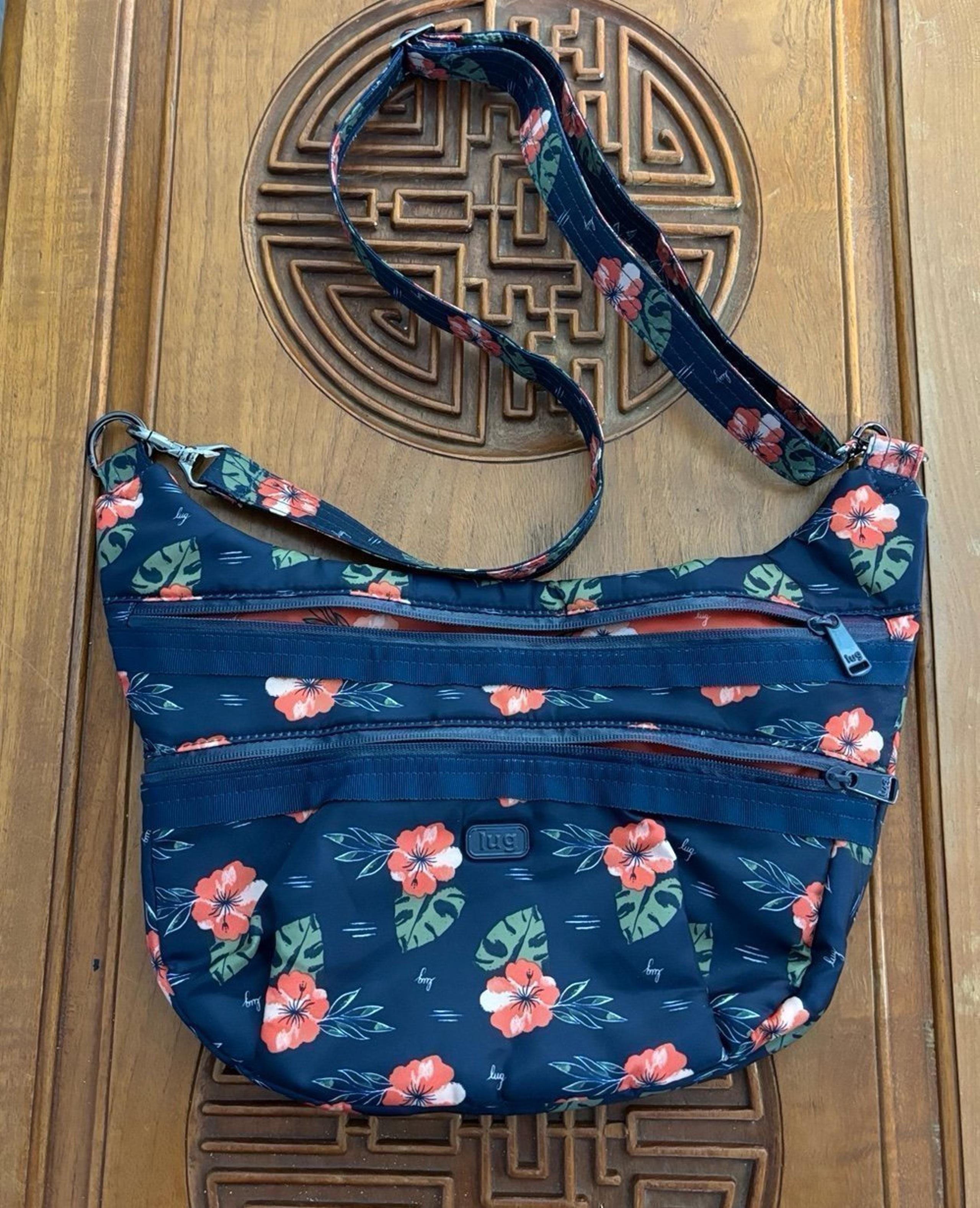 NWOT LUG Hippy Crossbody Bag - RFID Aloha Navy Floral Purse