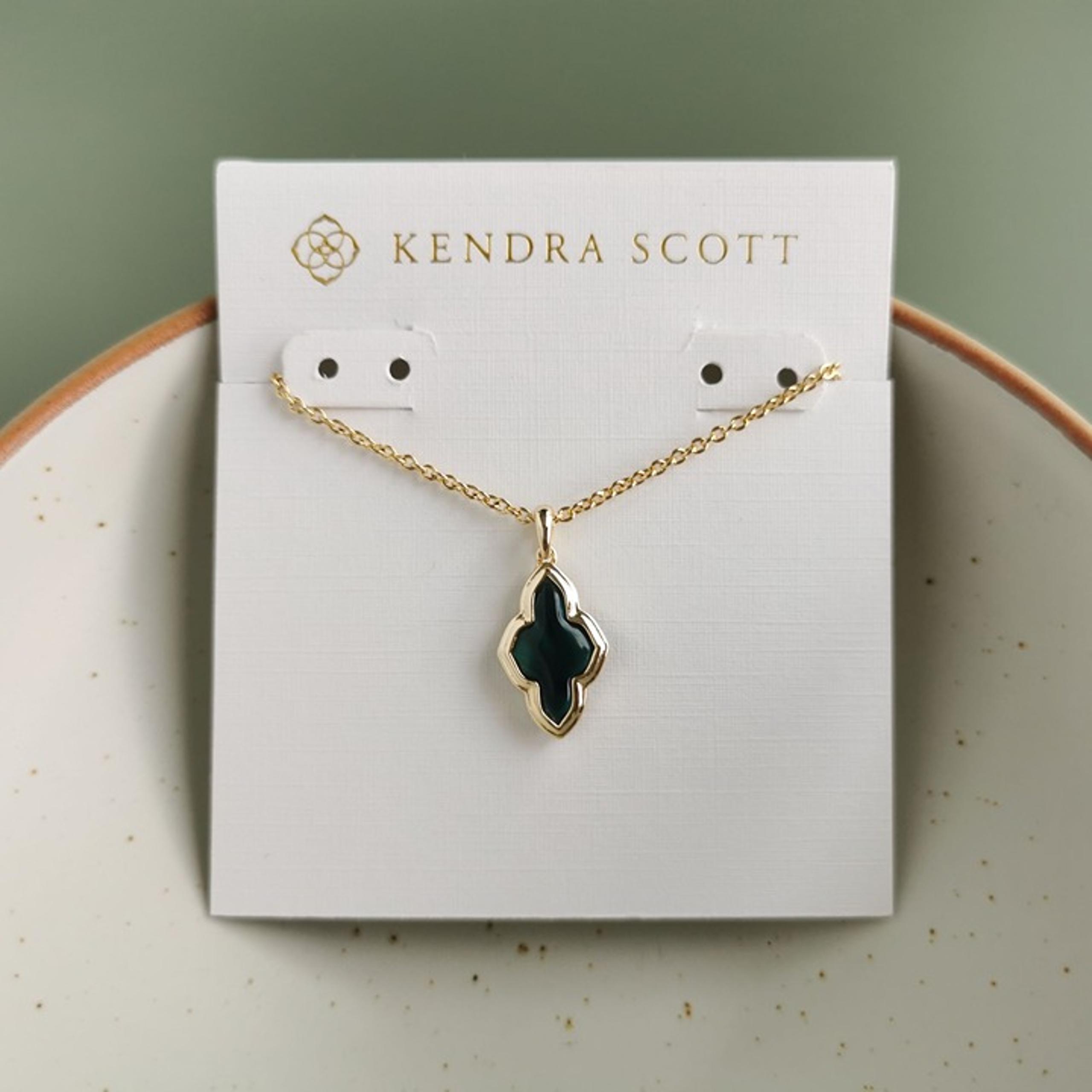 Kendra Scott Framed Abbie Gold Teal Tiger’s Eye Short Necklace. NEW