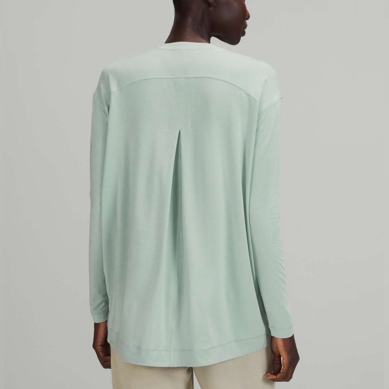 Lululemon Modal Pleated Back Long Sleeve Shirt Sz 12 In Silver Blue