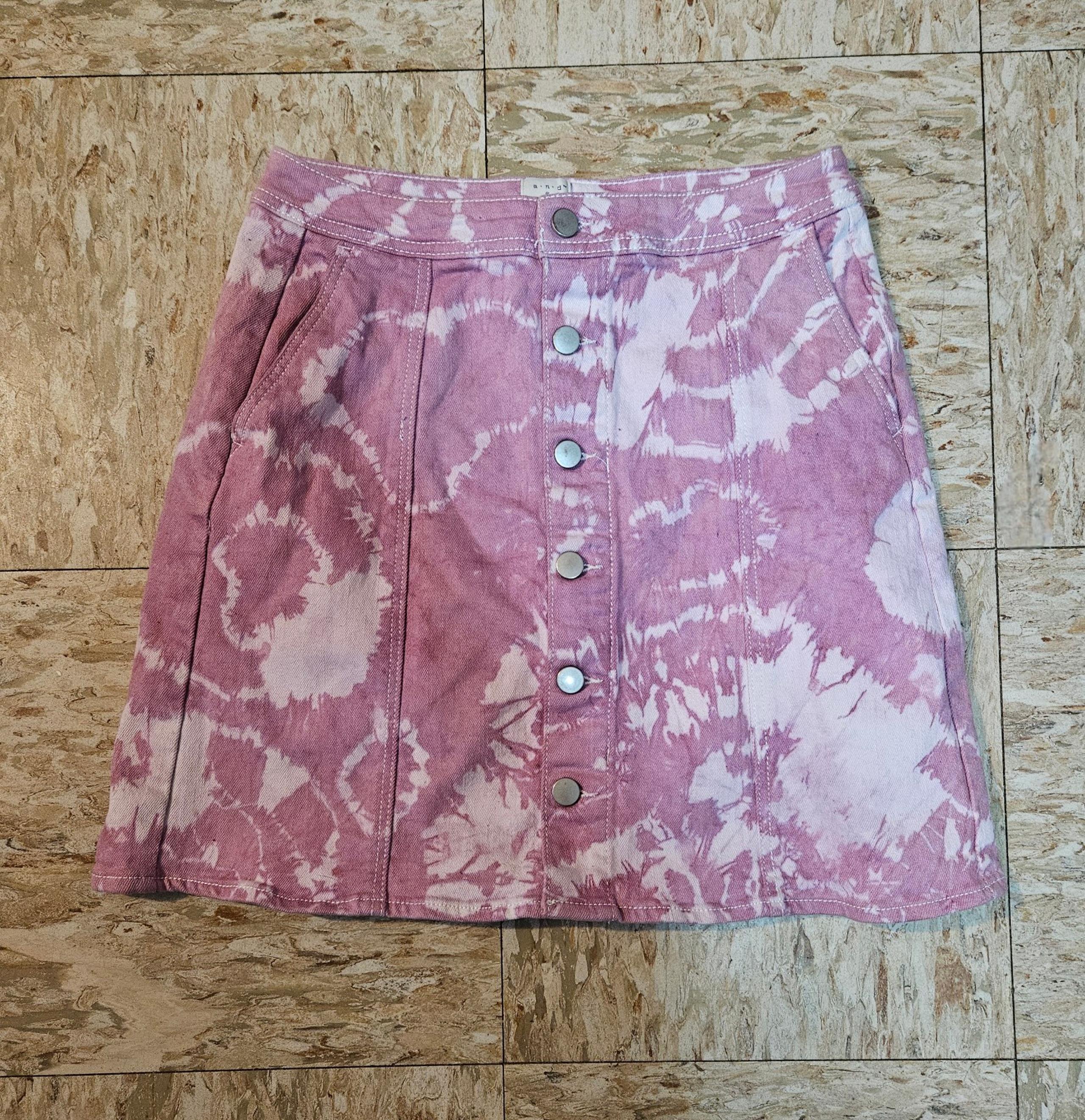 A New Day Women's Skirt Size 10 Denim Jean Pink Tie-Dye. Cute Excellent Cond.