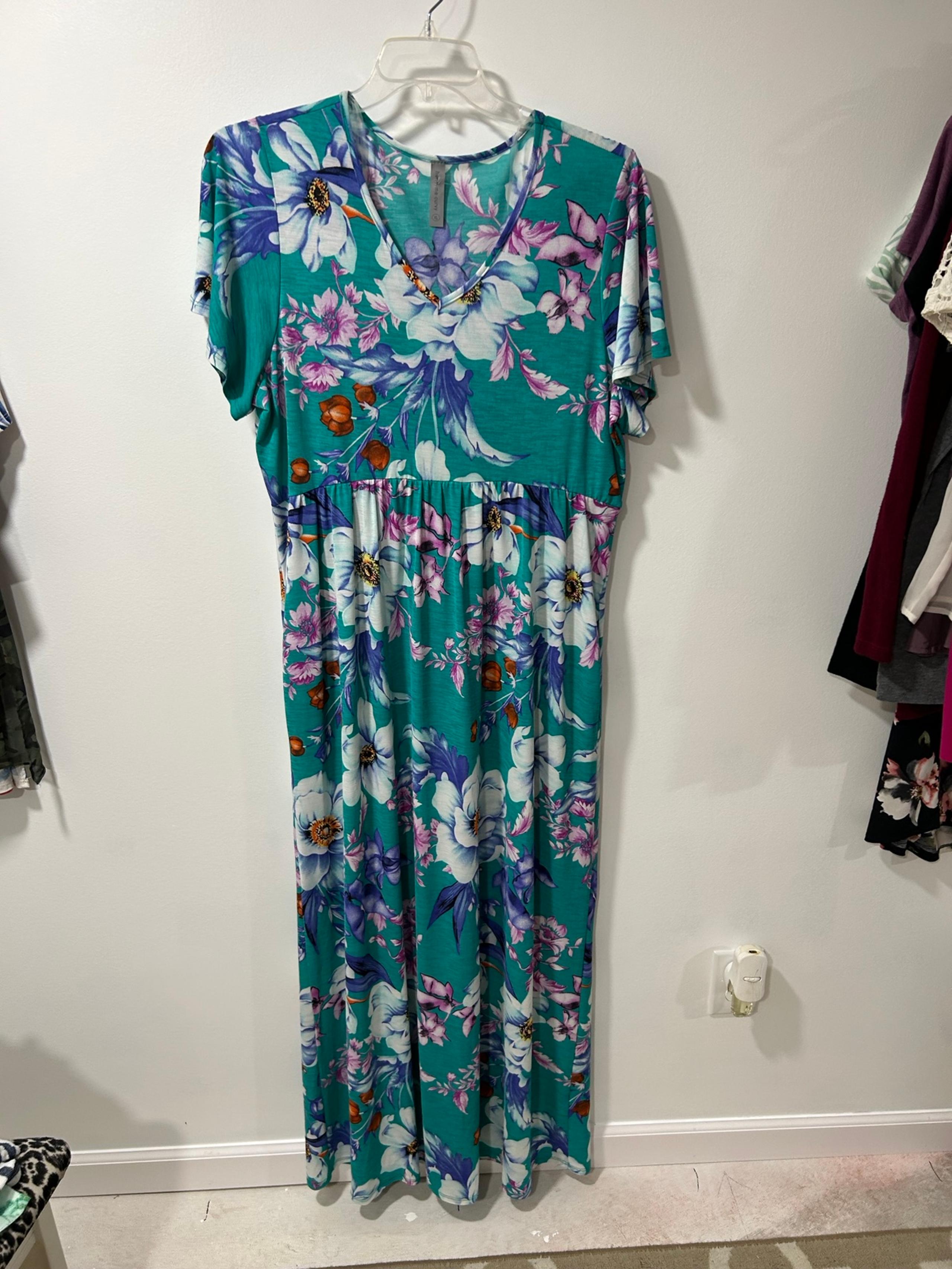 Honey me curvy dress large