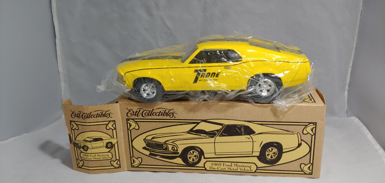 ERTL 1969 Ford Mustang Yellow 20983P Tra