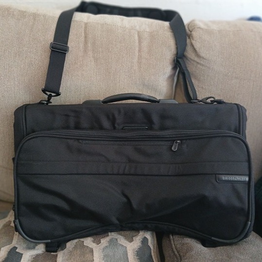 Briggs & Riley Baseline Compact Tri-Fold Garment Bag