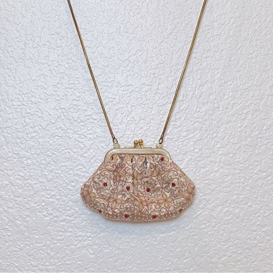 Preston & York Vintage Gold Beaded Kisslock Snake Chain Mini Bag in Gold/Red