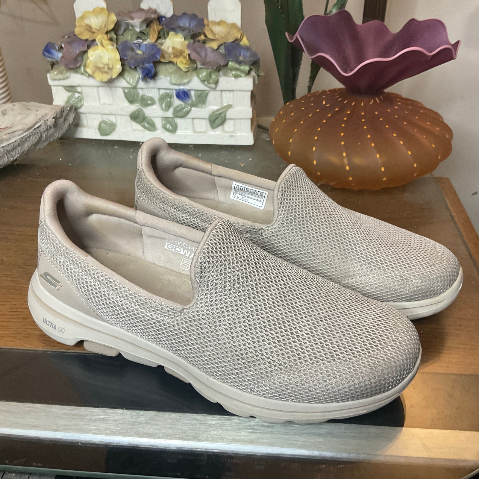 SKECHERS WOMENS GO WALK 5 SLIP ON SNEAKERS 7.5