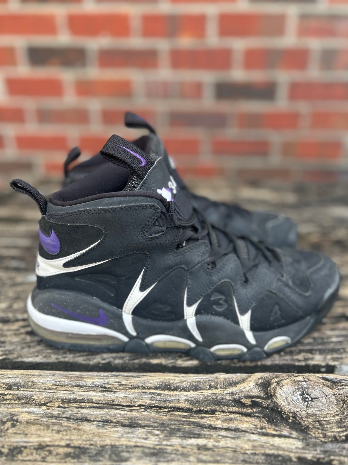 Nike Air Max CB34 Charles Barkley 2010 414243-002 Black/White/Purple Sneakers