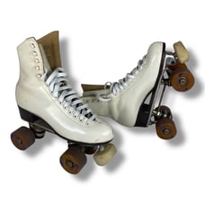 Riedell Roller Skates Vintage Chicago White Leather WOMENS SIZE 6.5 Model 220