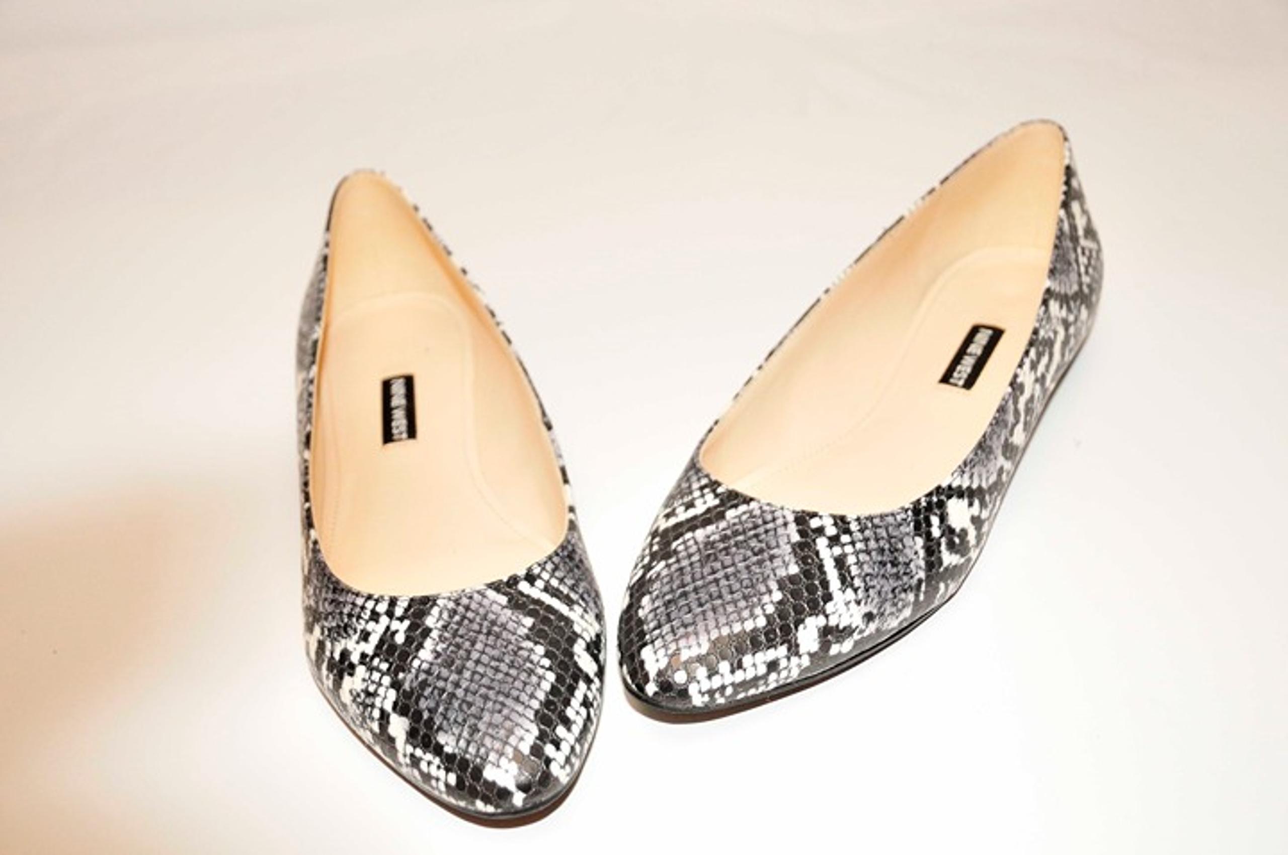 Nine West Balle Flats Gray Multi Snake Skin