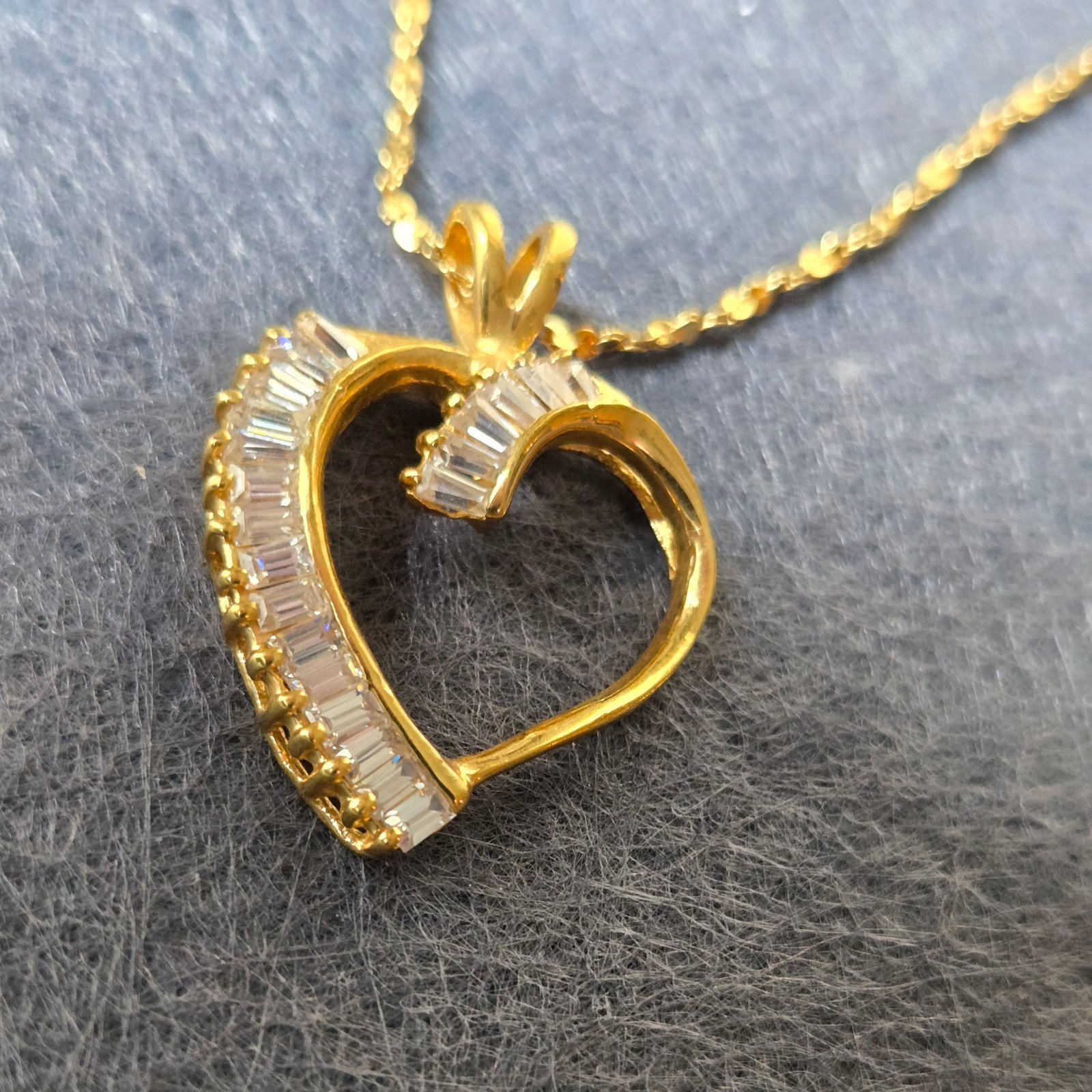 VINTAGE NEW CZ HEART NECKLACE