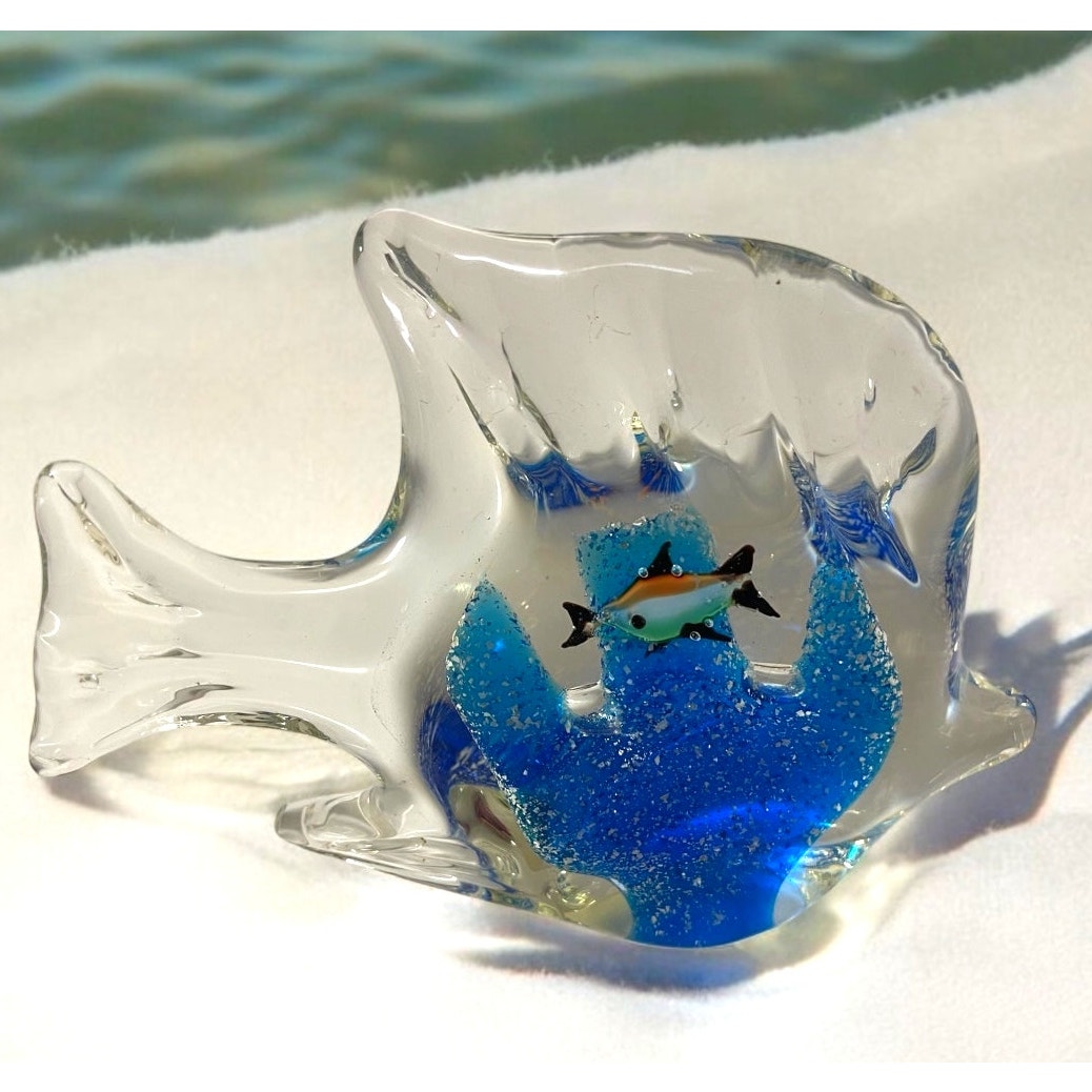 Hand blown Art Glass Tropical Fish Murano Style Figurine Paperweight Sculpture
