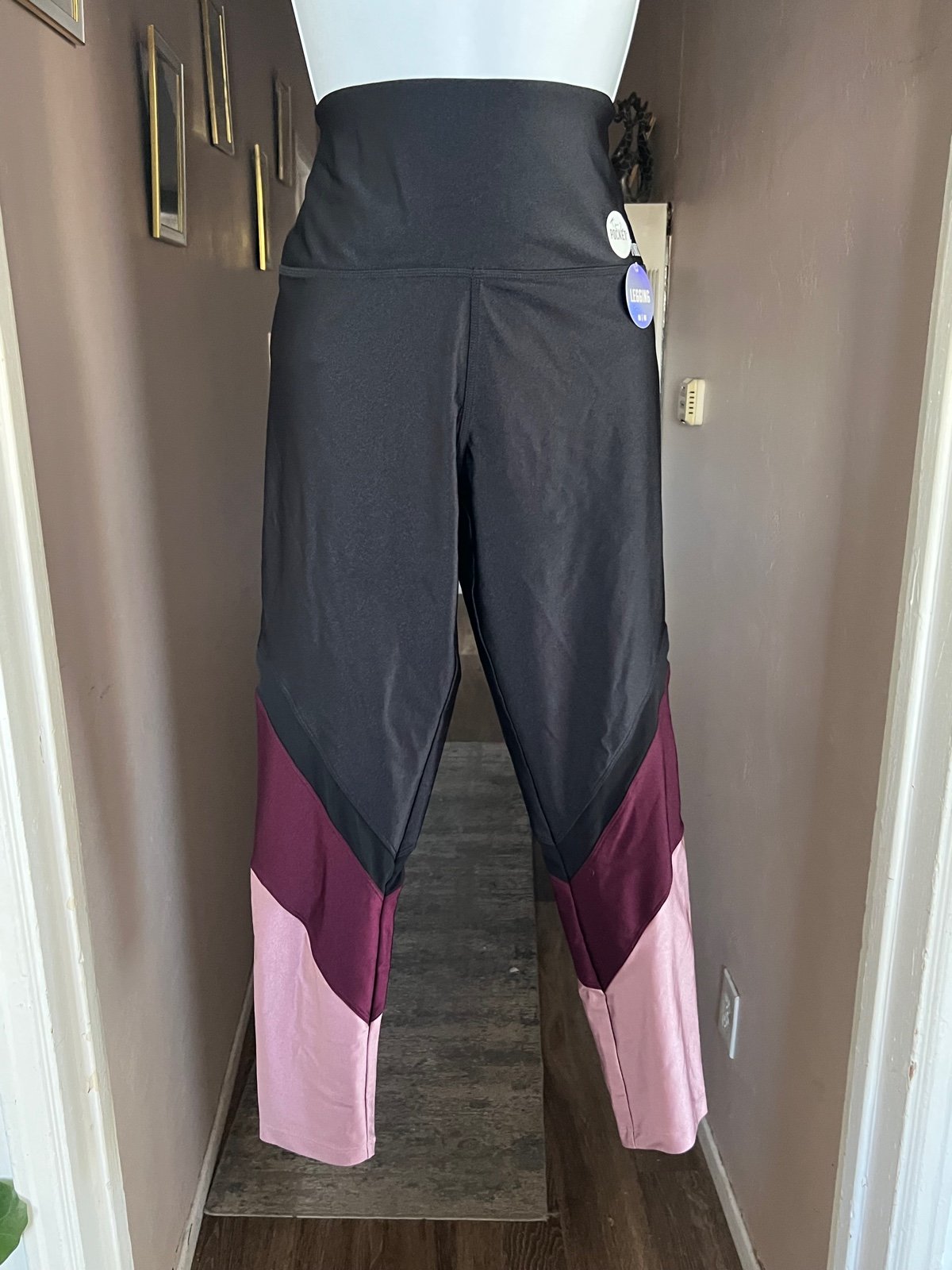 Pink by Victoria secret leggings medium NWT