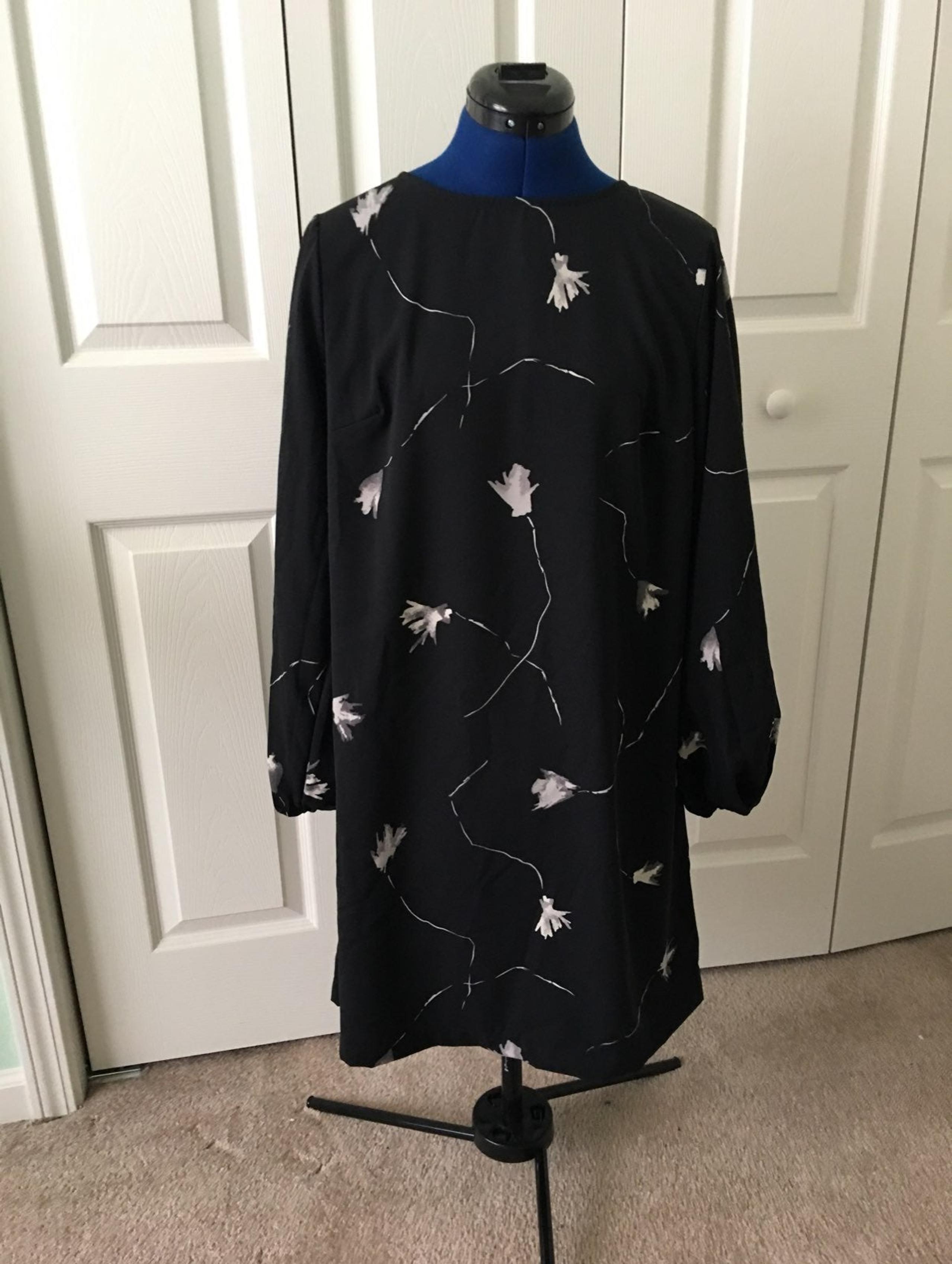 Size M long sleve dress
