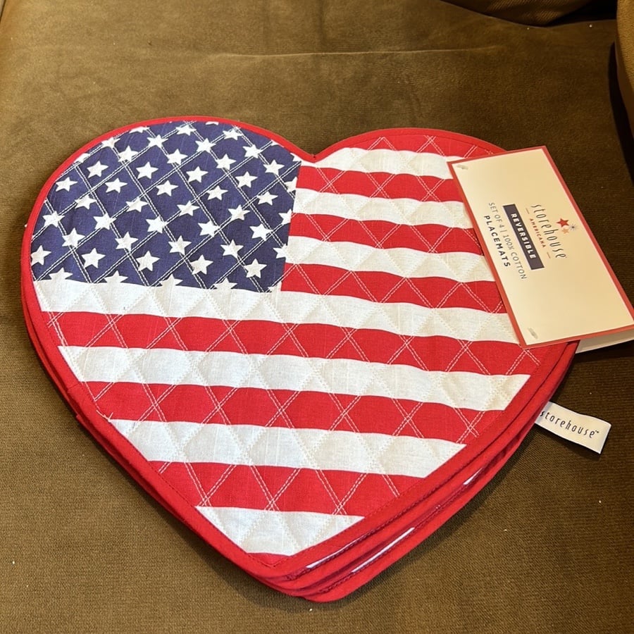 Set of 4 Heart Shaped Americana Flag Placemats New Stars Stripes July 4th