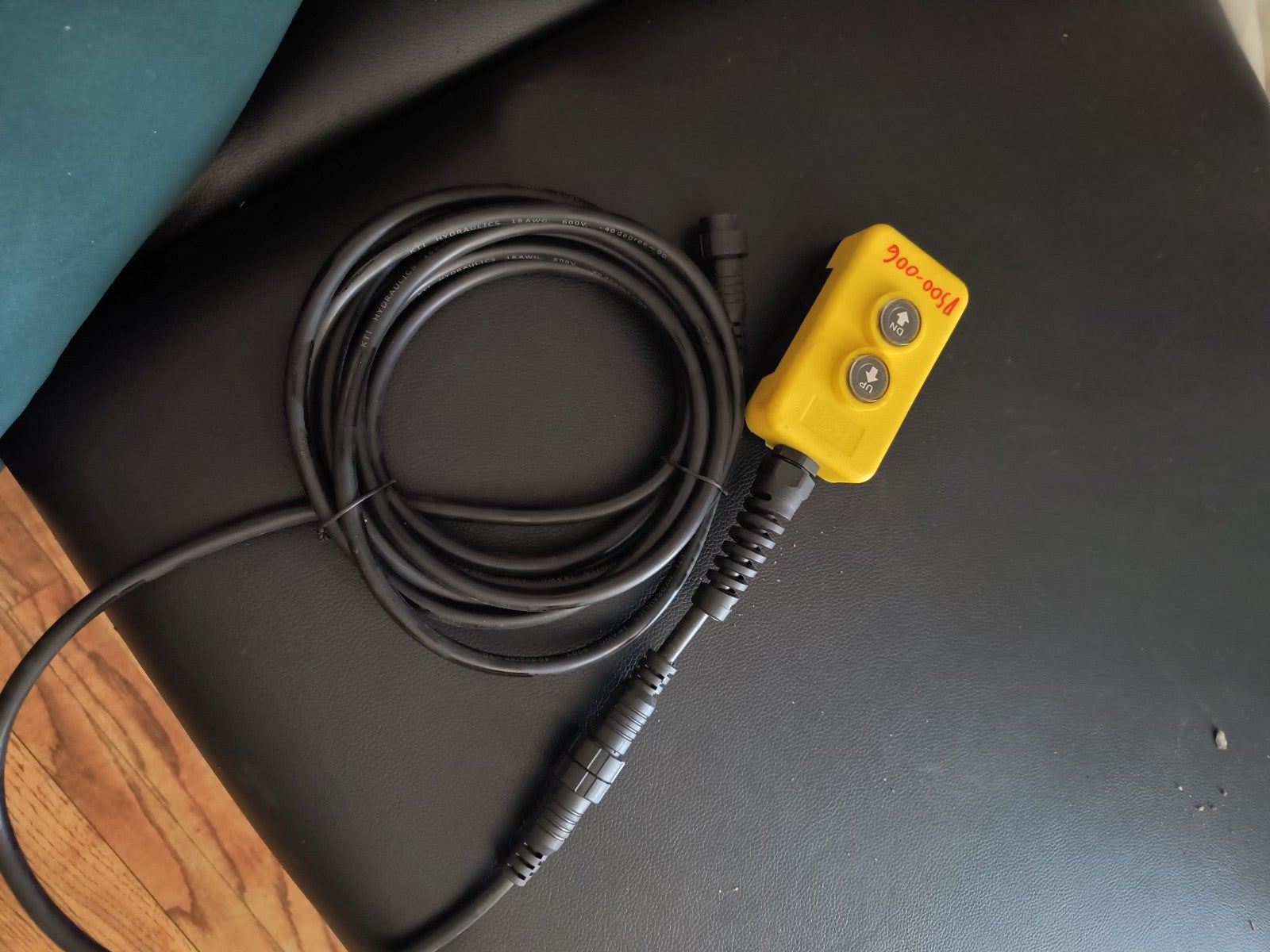Remote control for dump trailer