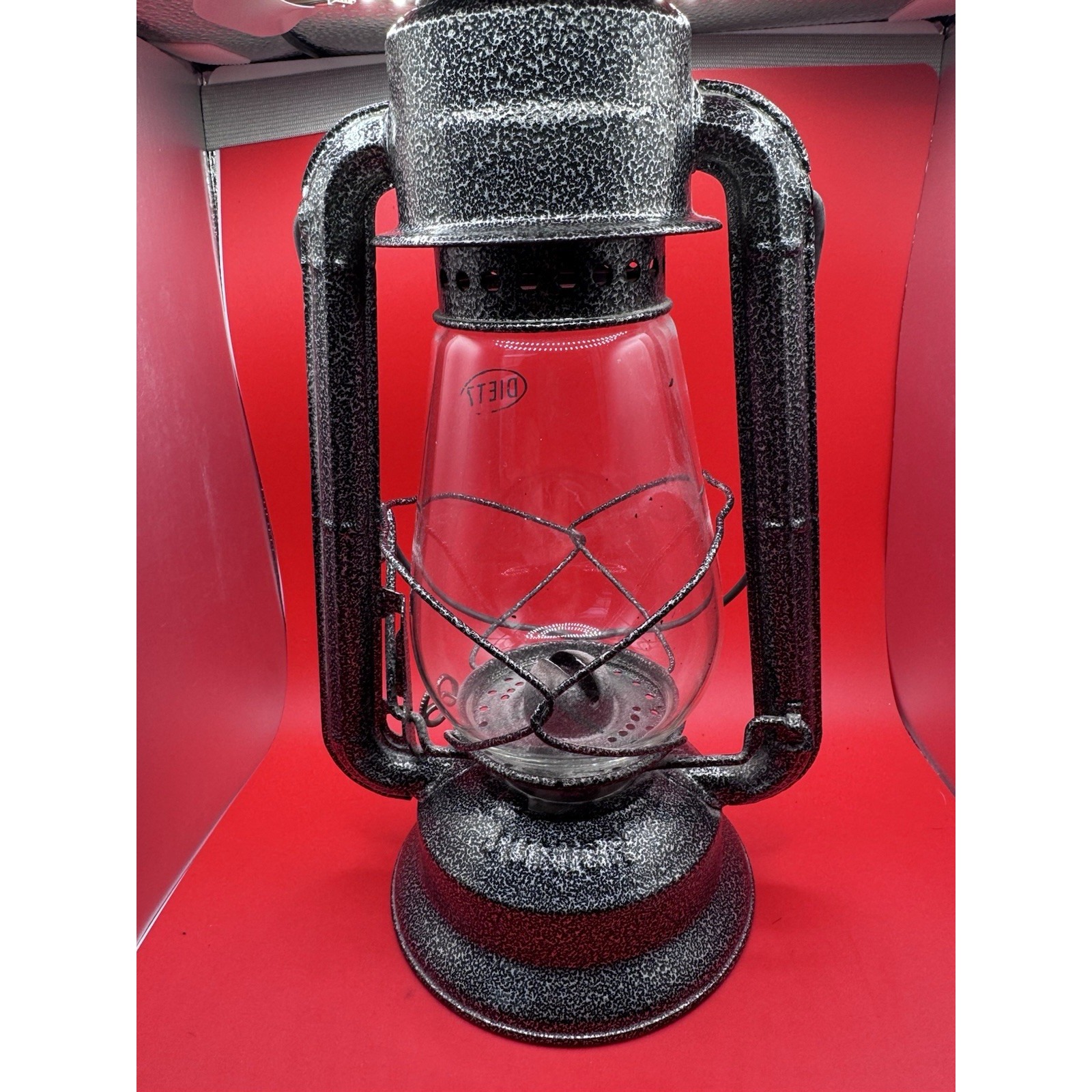 VINTAGE DIETZ NO. 20  JUNIOR KEROSENE LANTERN