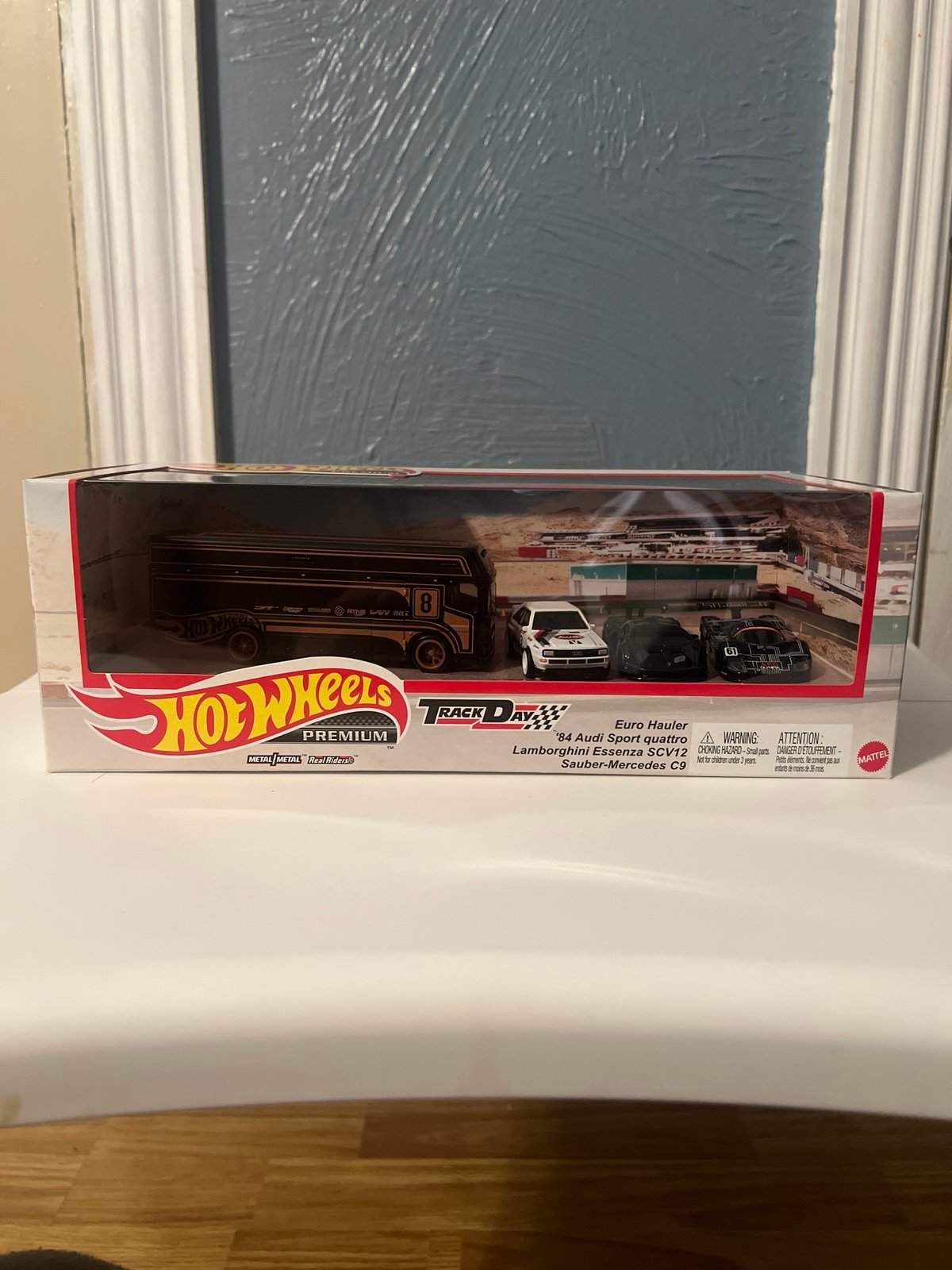 Hot Wheels Euro Hauler ‘84 AudiSportQuattro LamborghiniEssenza Sauber-MercedesC9