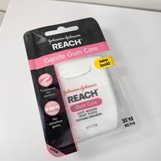 NEW Johnson & Johnson Reach Gentle Gum Care Soft woven dental Floss Cinnamon