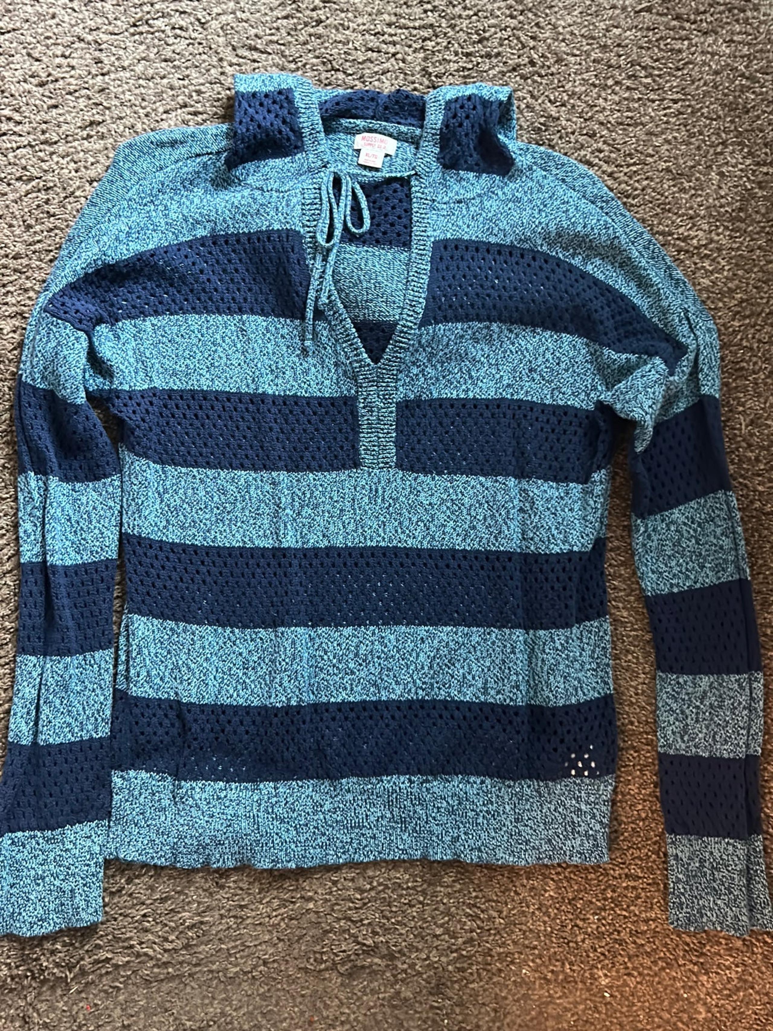 Stripped blue mossimo long sleeve shirt