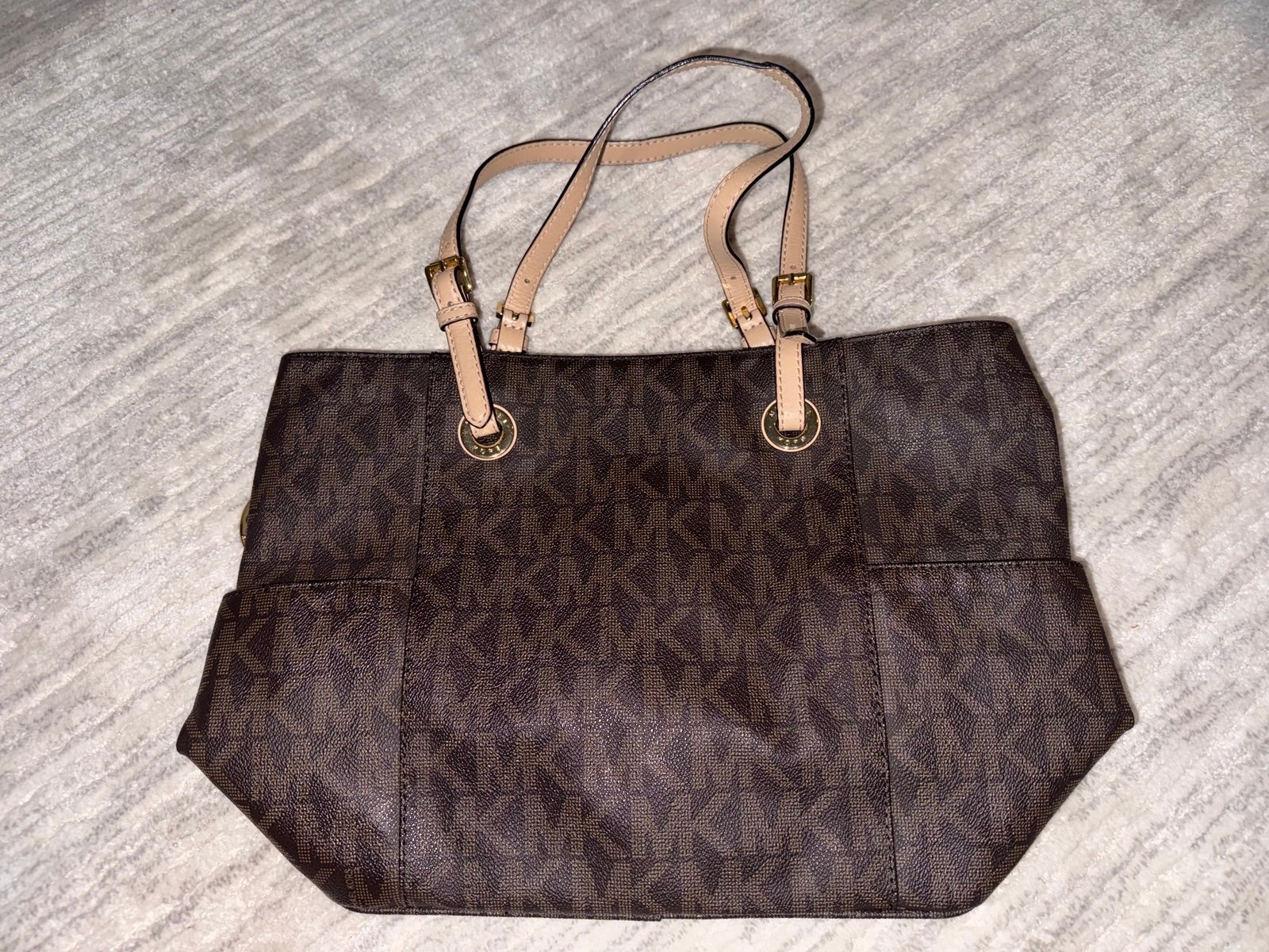 Michael Kors classic brown handbag