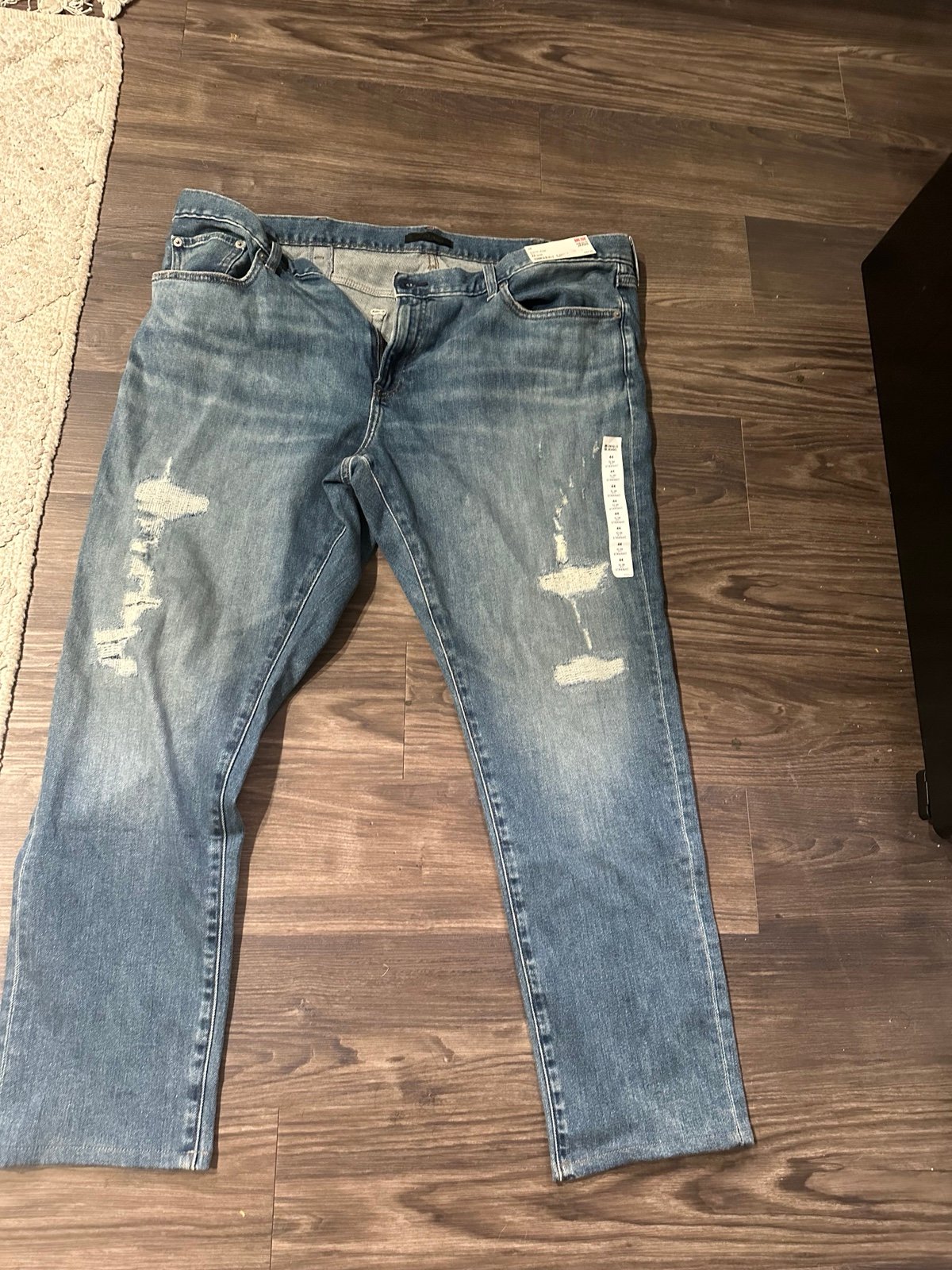 Men’s Uniqlo jeans size 44 light blue nwt