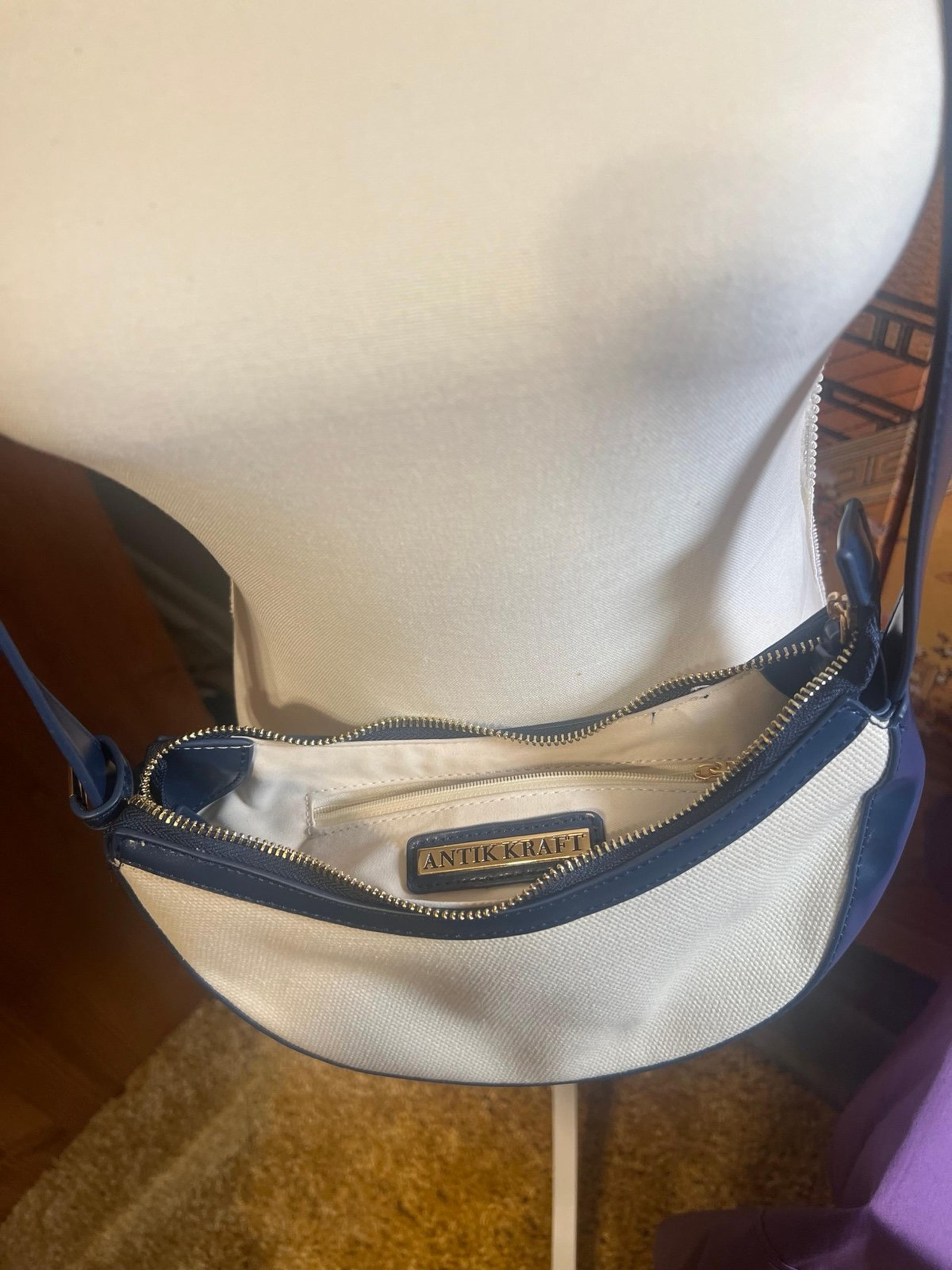 antik kraft Cross Body Bag