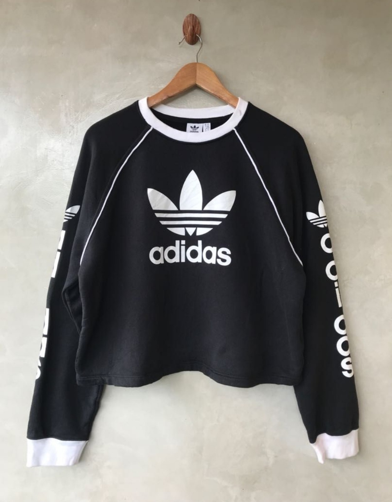 Adidas Originals Womens Winter Ease Cropped Sweatshirt, XL