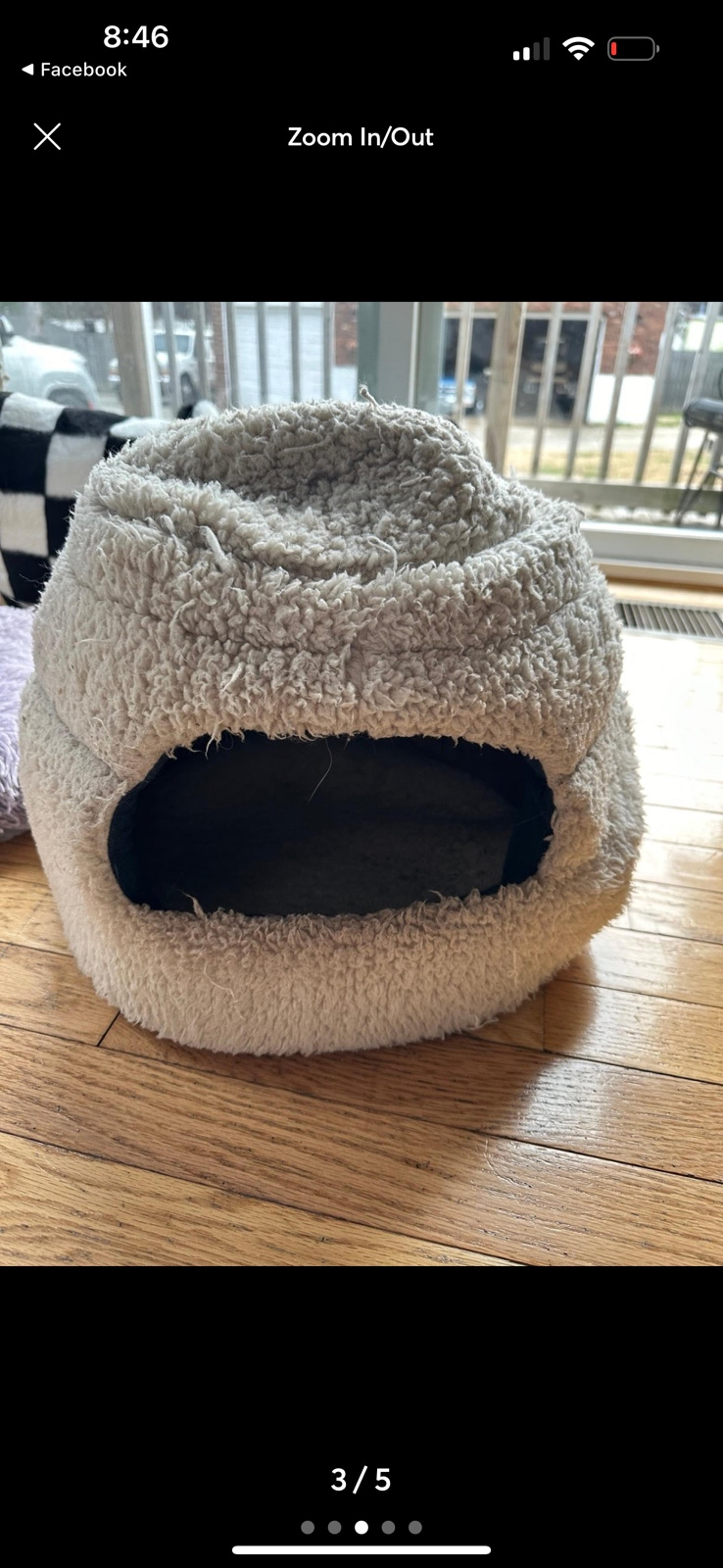 Small pet bed
