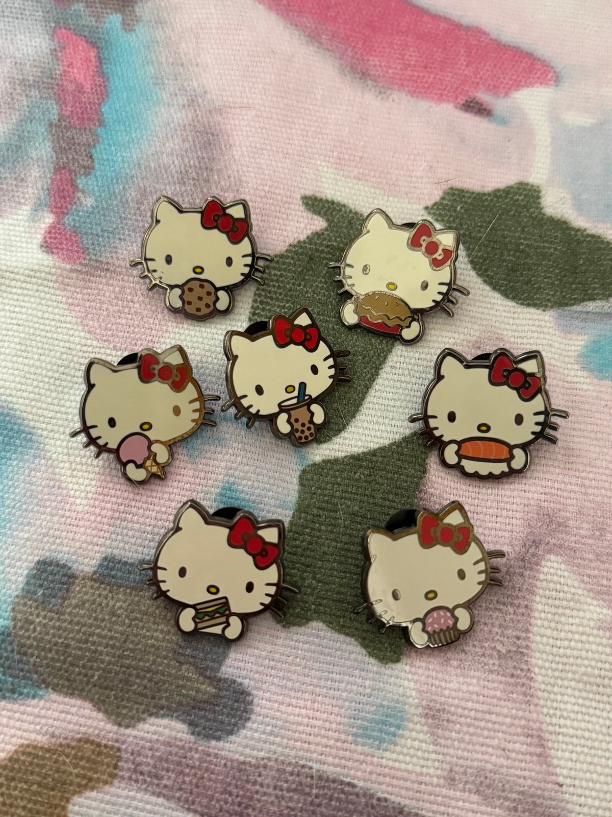 Hello Kitty Sanrio Complete Set of 7 Pins Seattle Hungry Hunt