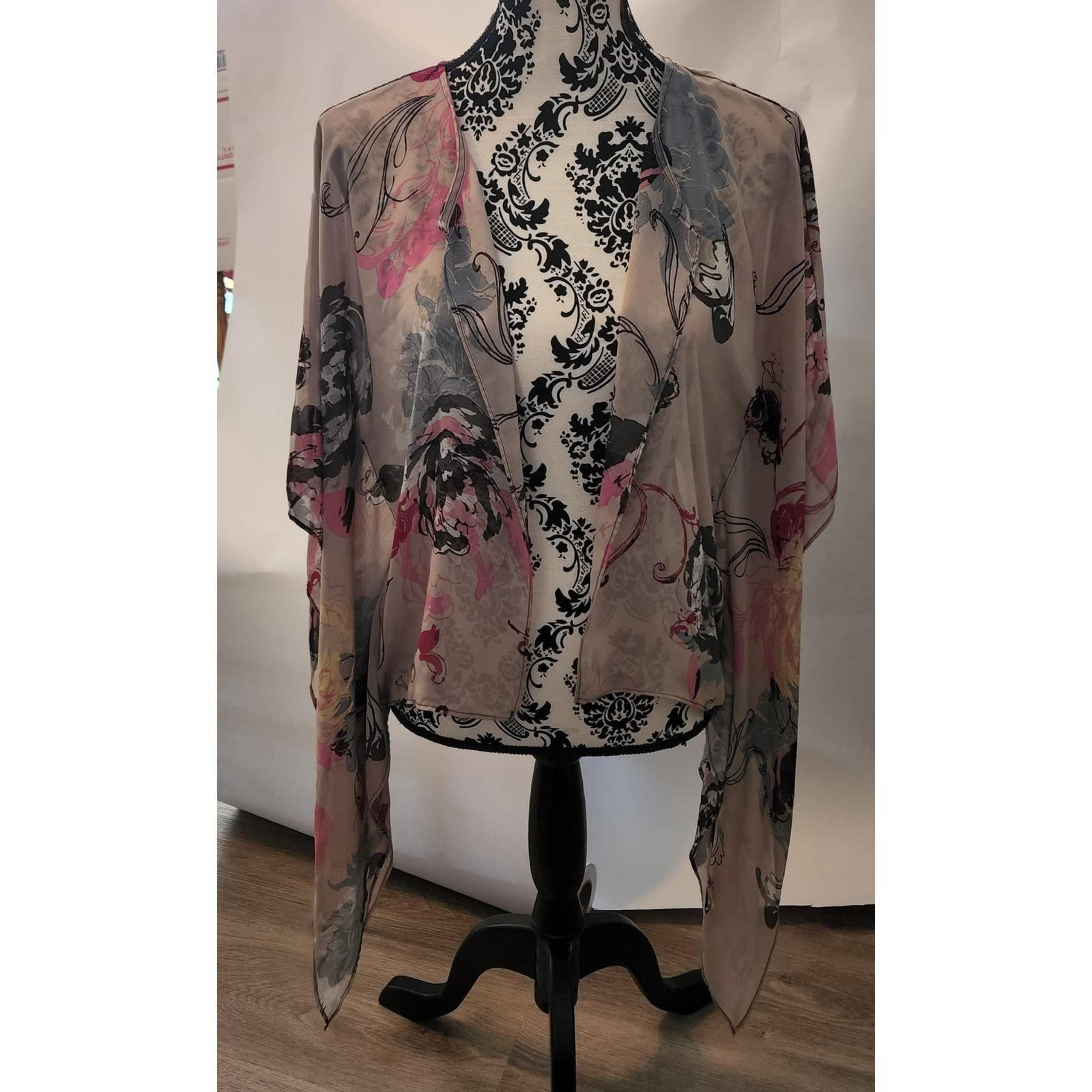 Bisou Bisou Michele Bohbot Small Kimono Type Cover up pit to pit 22"