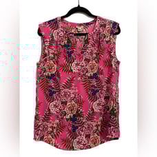Pink Floral Sleeveless Split Neck Top_yythk