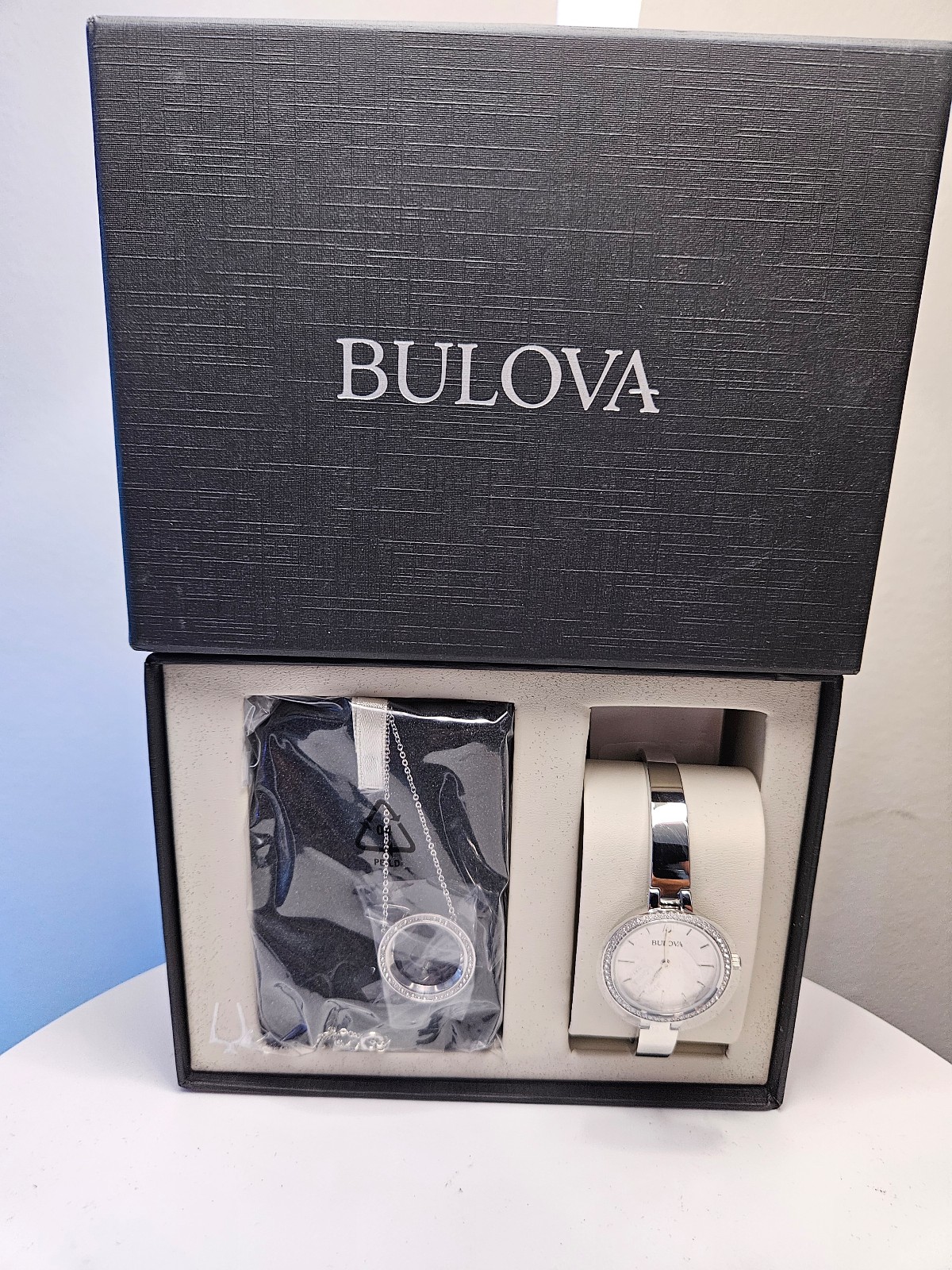 Bulova 96X154 27mm Silver Stainless Steel Case\Band Women's Watch and Crystal Ha
