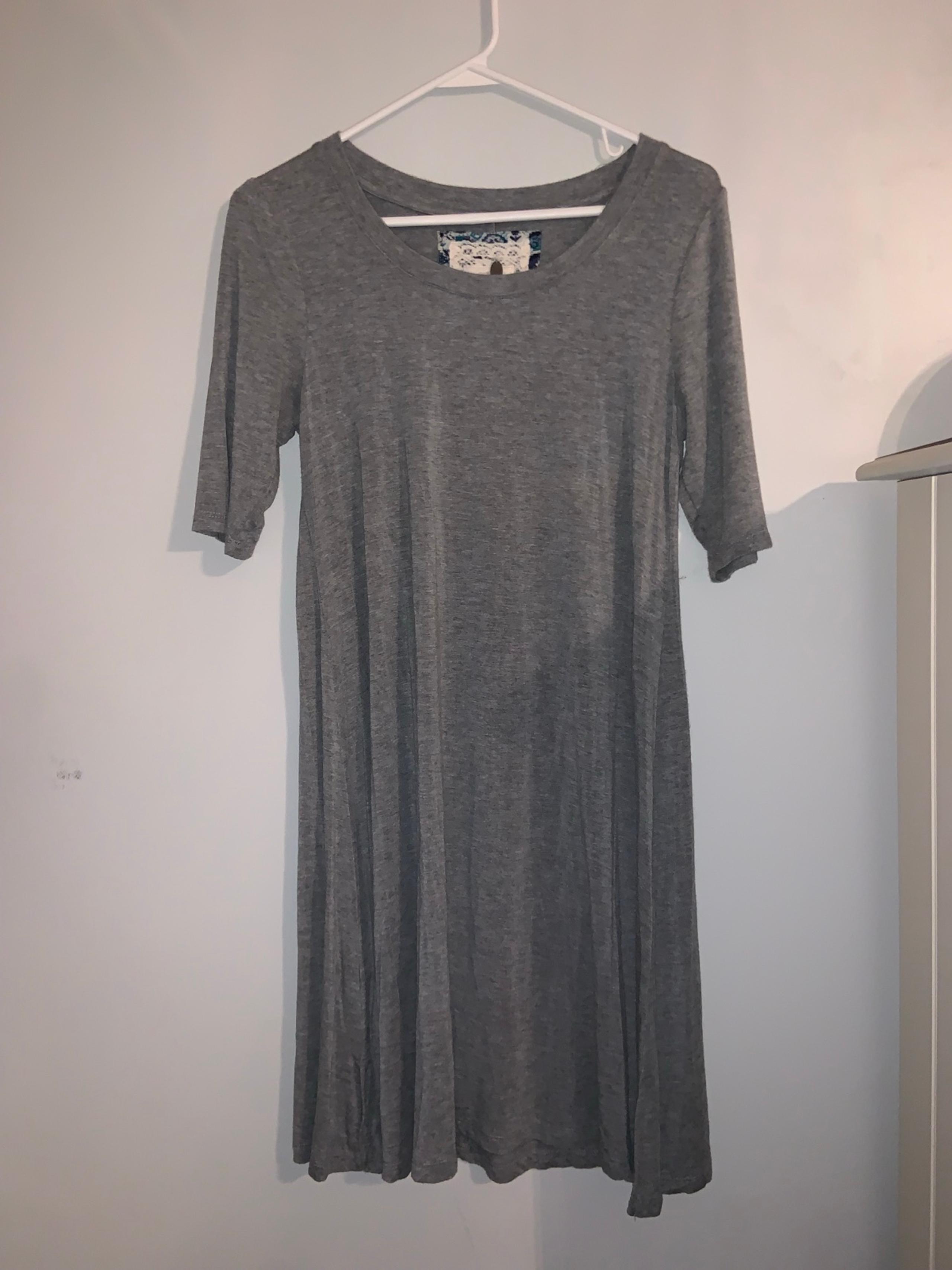 grey dress