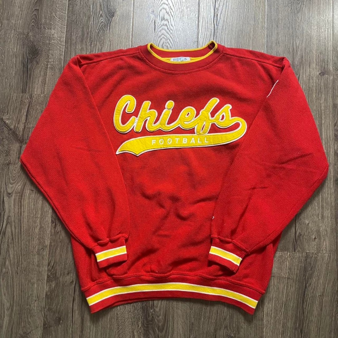 Men Rare Vintage Kansas City Chiefs Starter Script Letters NFL Football Sweater