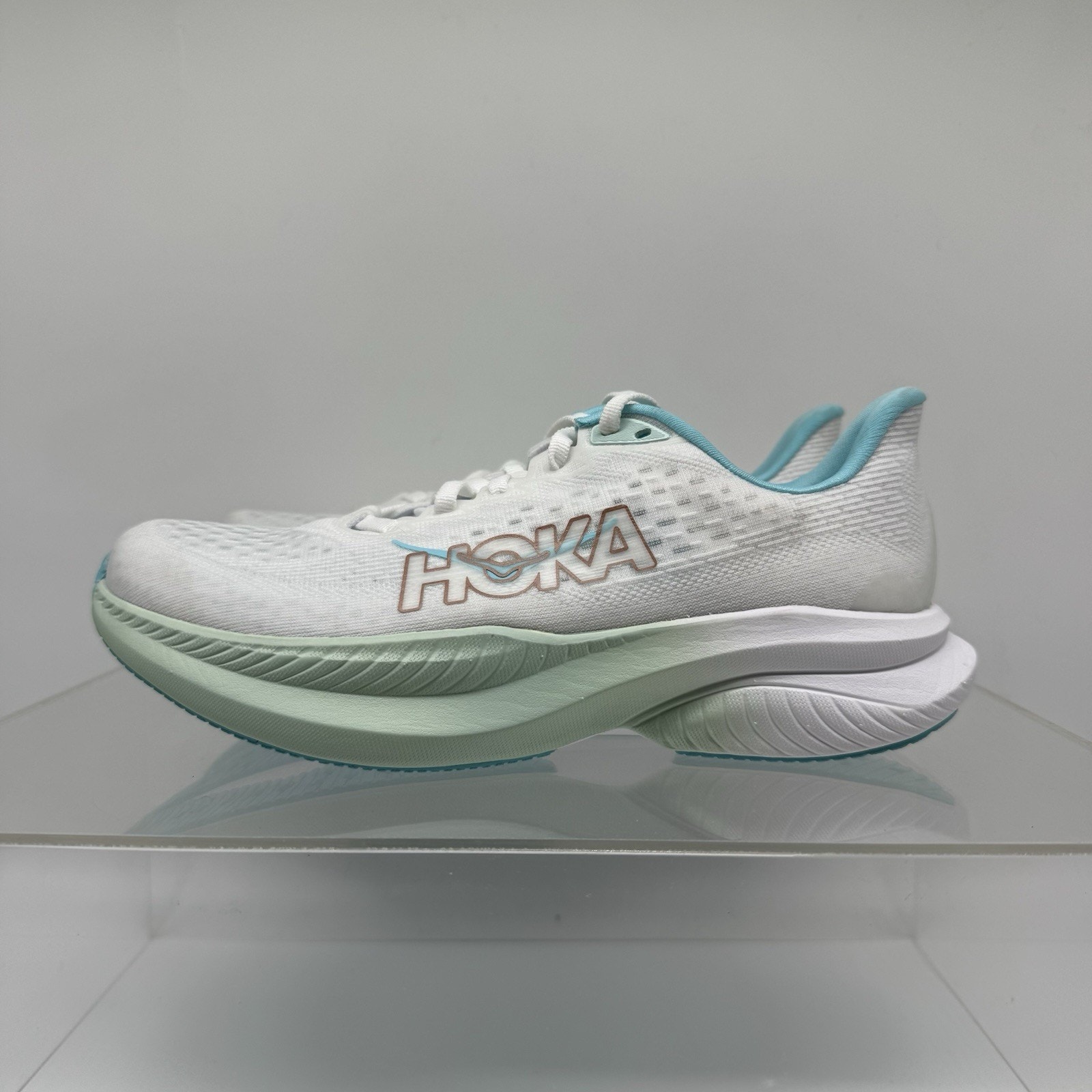Hoka One One Mach 6 1147810 FTRS White Running Shoes Sneakers Women’s Size 6.5 B