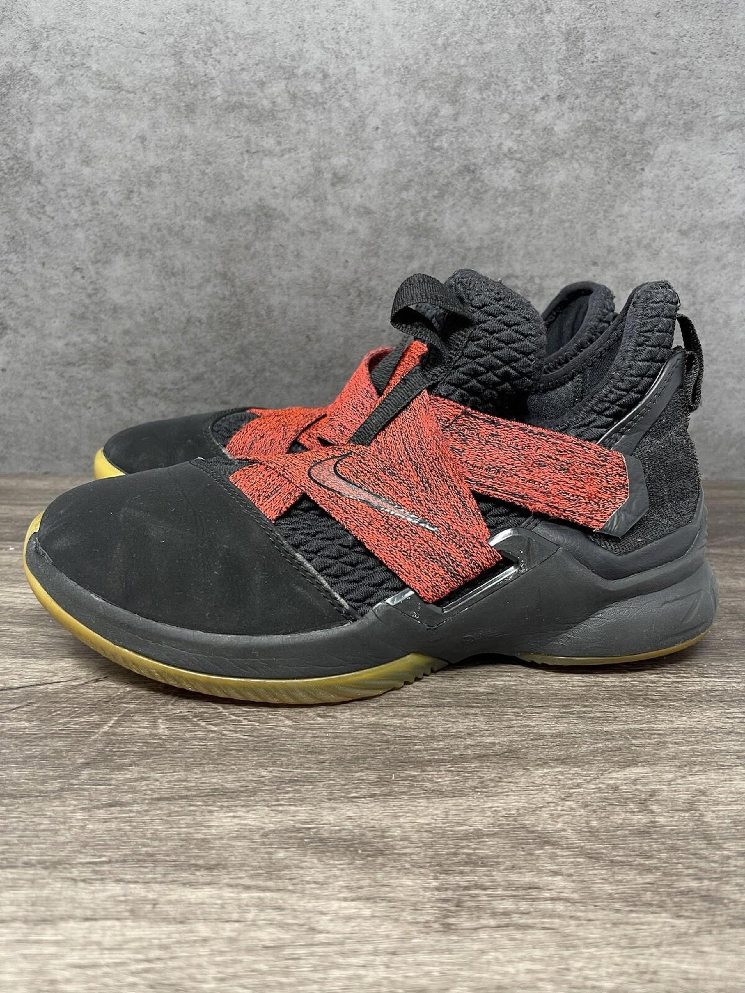 Nike Lebron Soldier 12 Size 5.5Y GS / 7 Wmns Black Red AA1352-003 Basketball