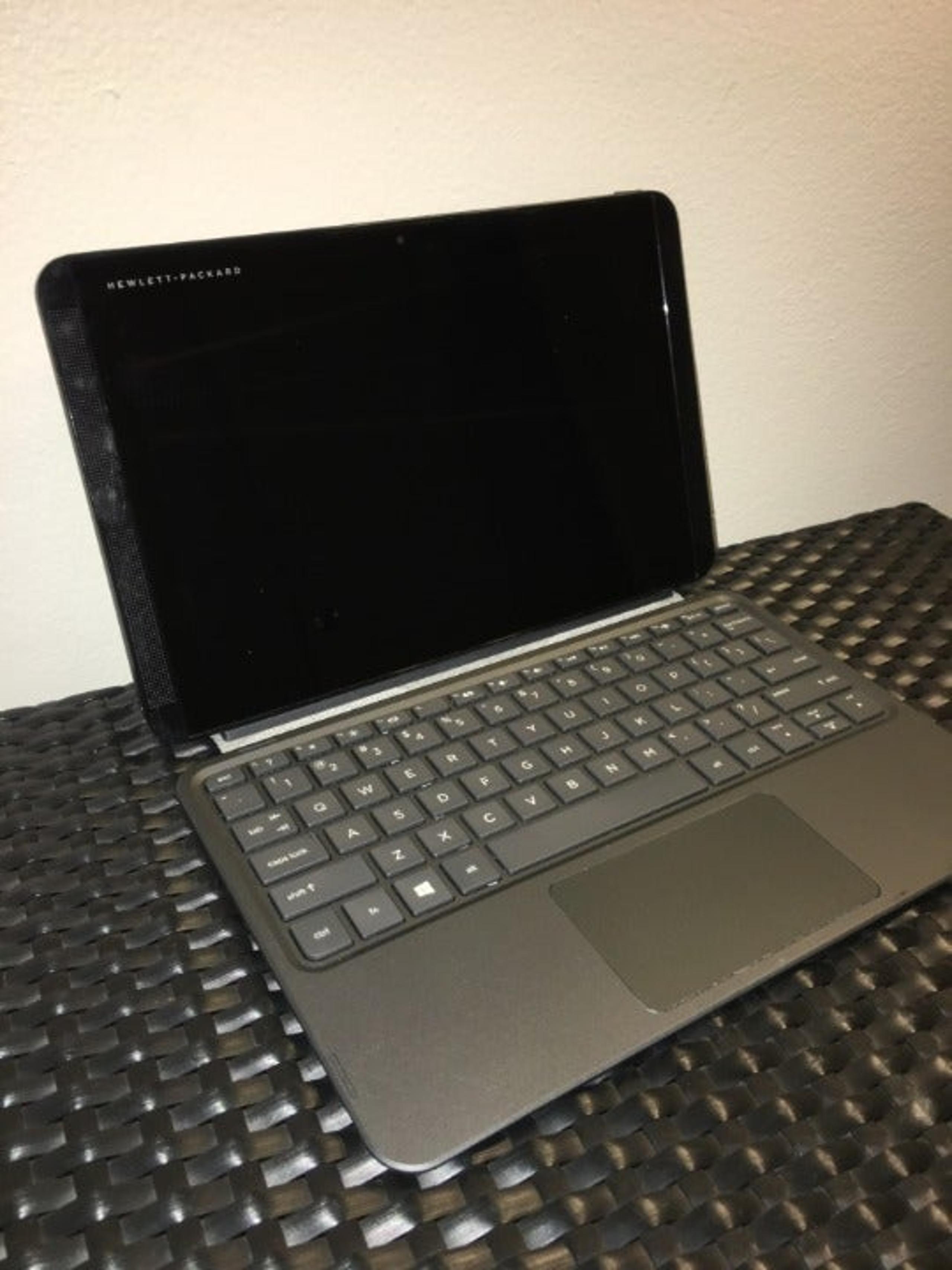 2 in 1 HP Pavilion Laptop Tablet