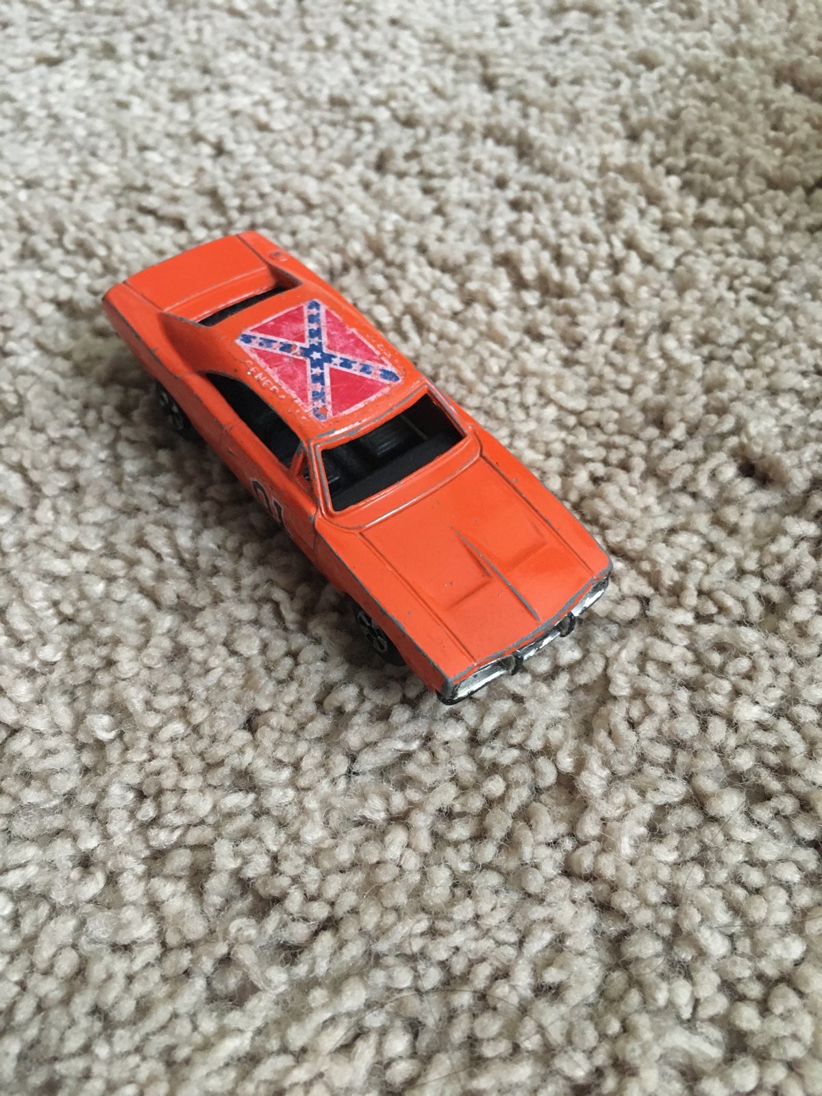 Vintage Ertl Dukes of Hazzard 1981 General Lee Car 1/64 diecast model car