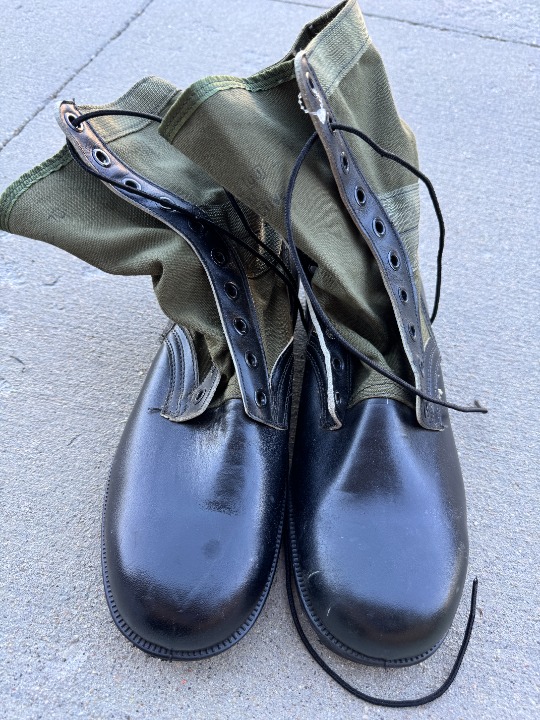 NEW USGI 1970 US ARMY VIETNAM WAR ERA JUNGLE BOOTS - SIZE 12W