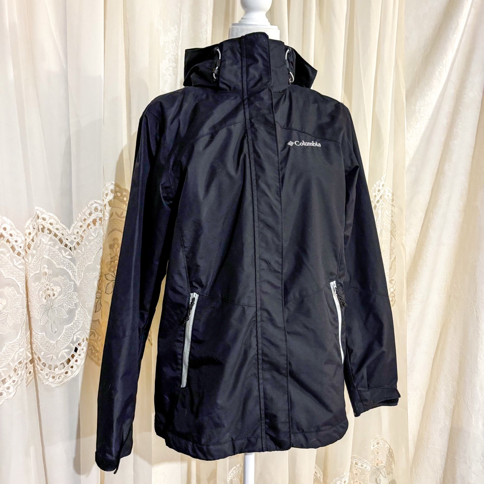 Columbia Women’s Small Interchange Ski Shell Jacket – Black, Omni-Tech, Like New