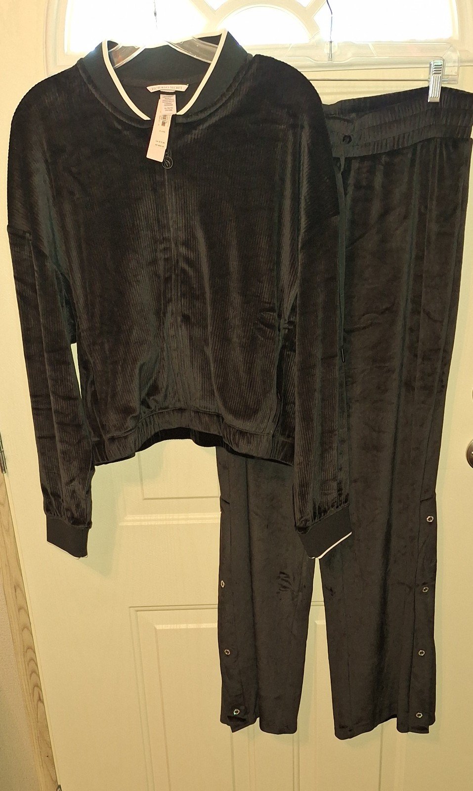 Victoria's Secret Velvet Jacket And Pants Xl Jacket, Large Pants So Soft NWT