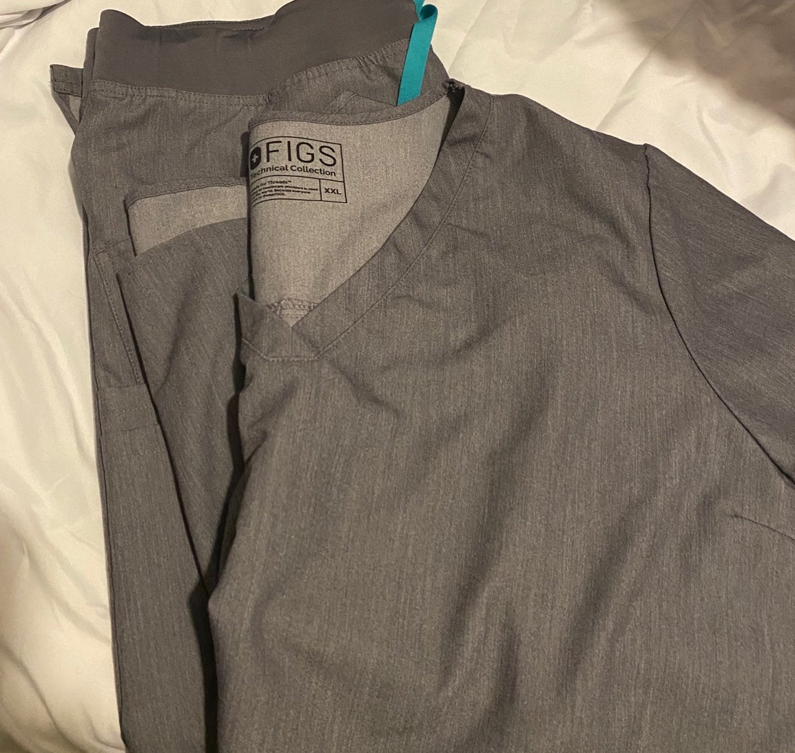 Figs scrub set