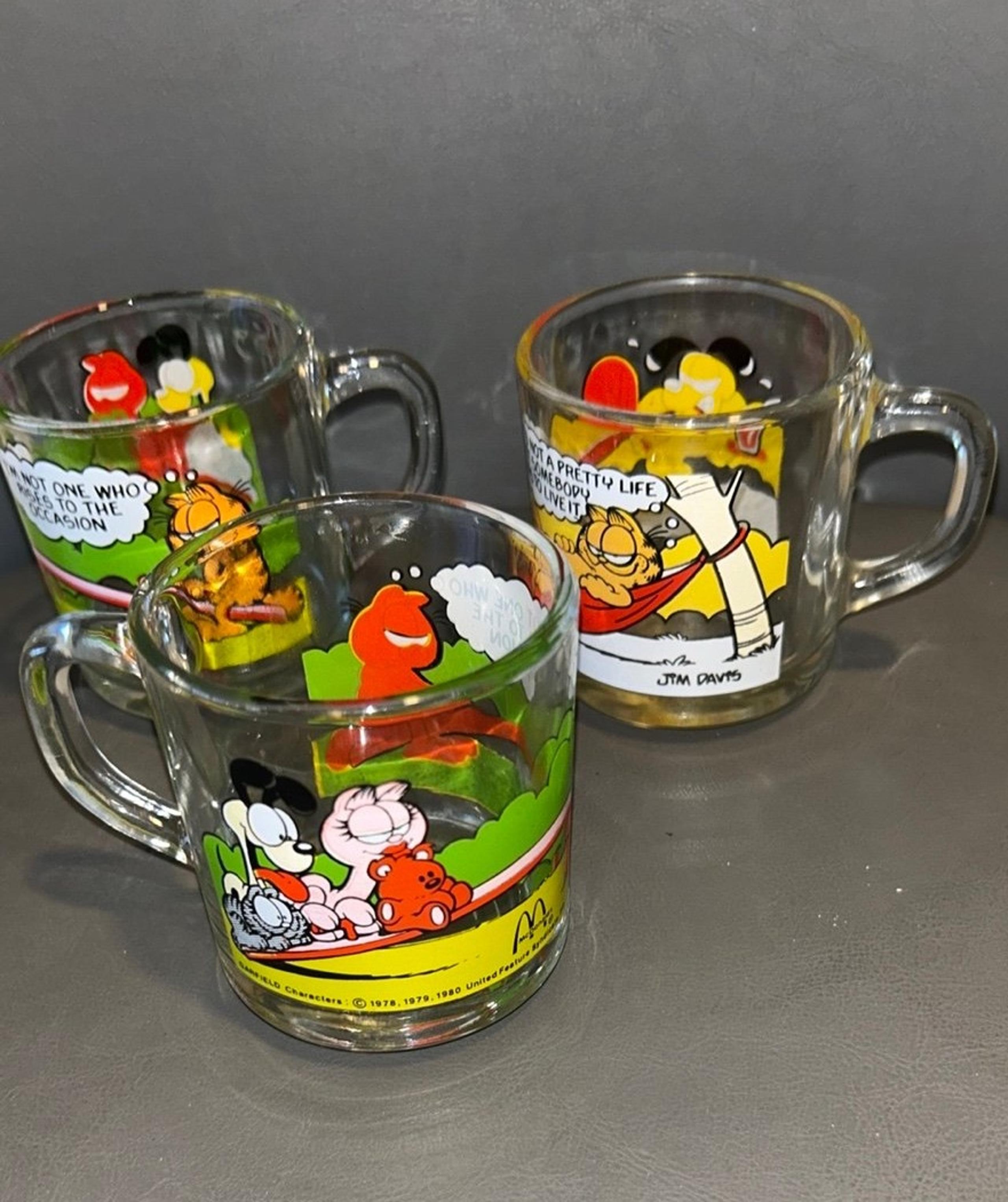 Vintage lot of 3 Garfield glasses mug.